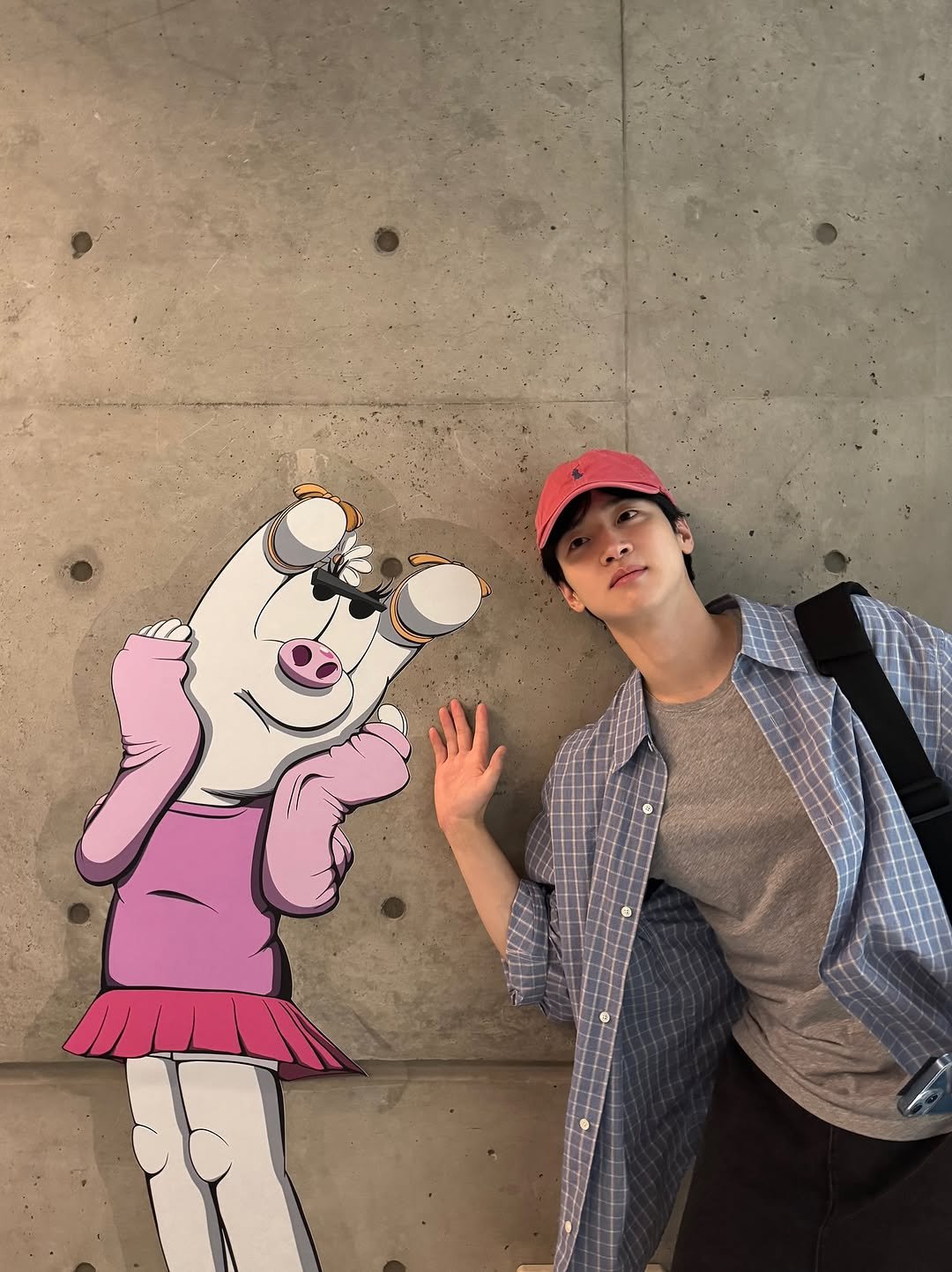 Photo by 장동윤 Jang dong Yoon on July 24, 2025. May be a cartoon of 1 person, bear and text.