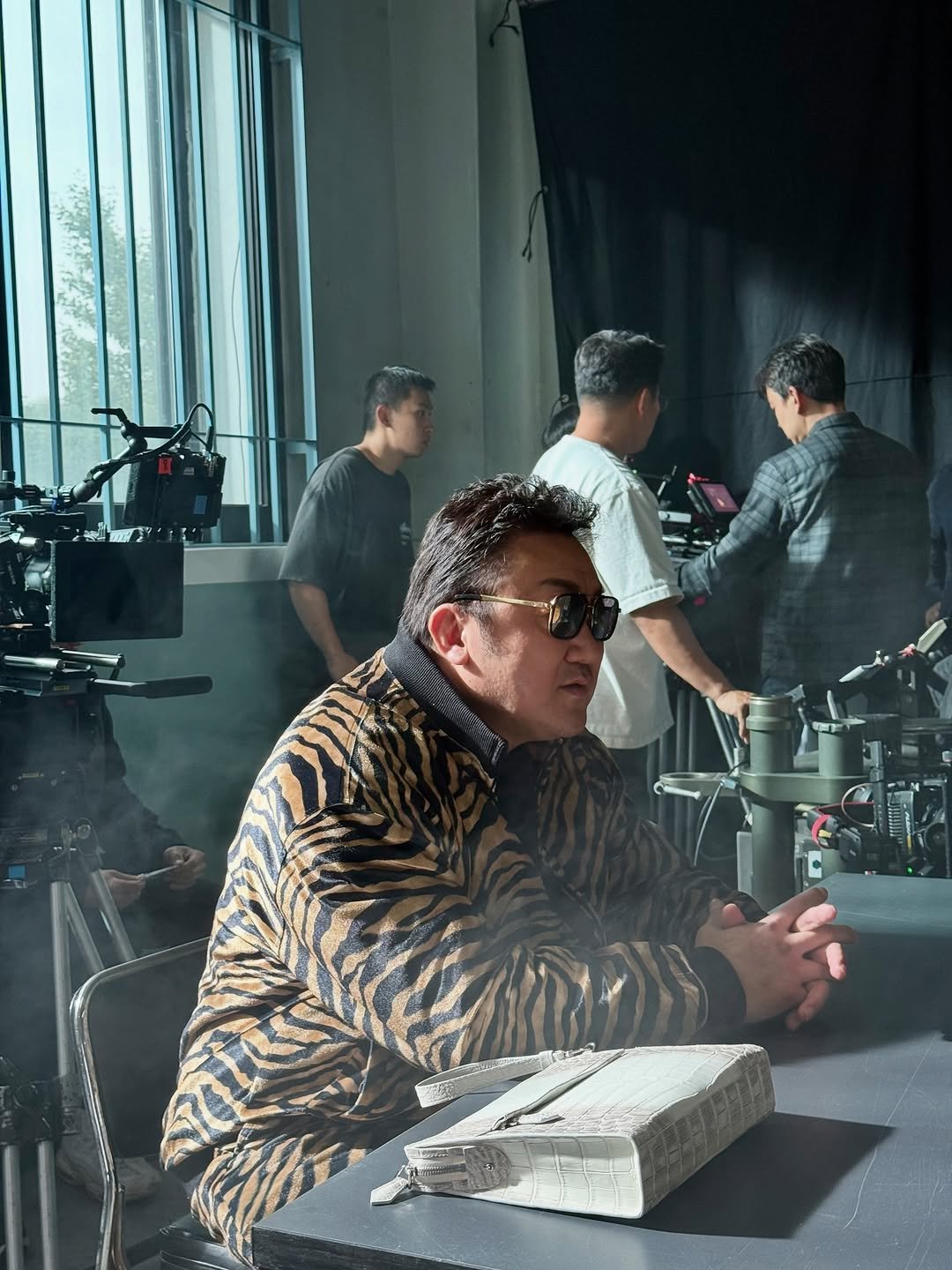 Photo by Don Lee 마동석 on August 24, 2025. May be an image of 3 people and lighting.