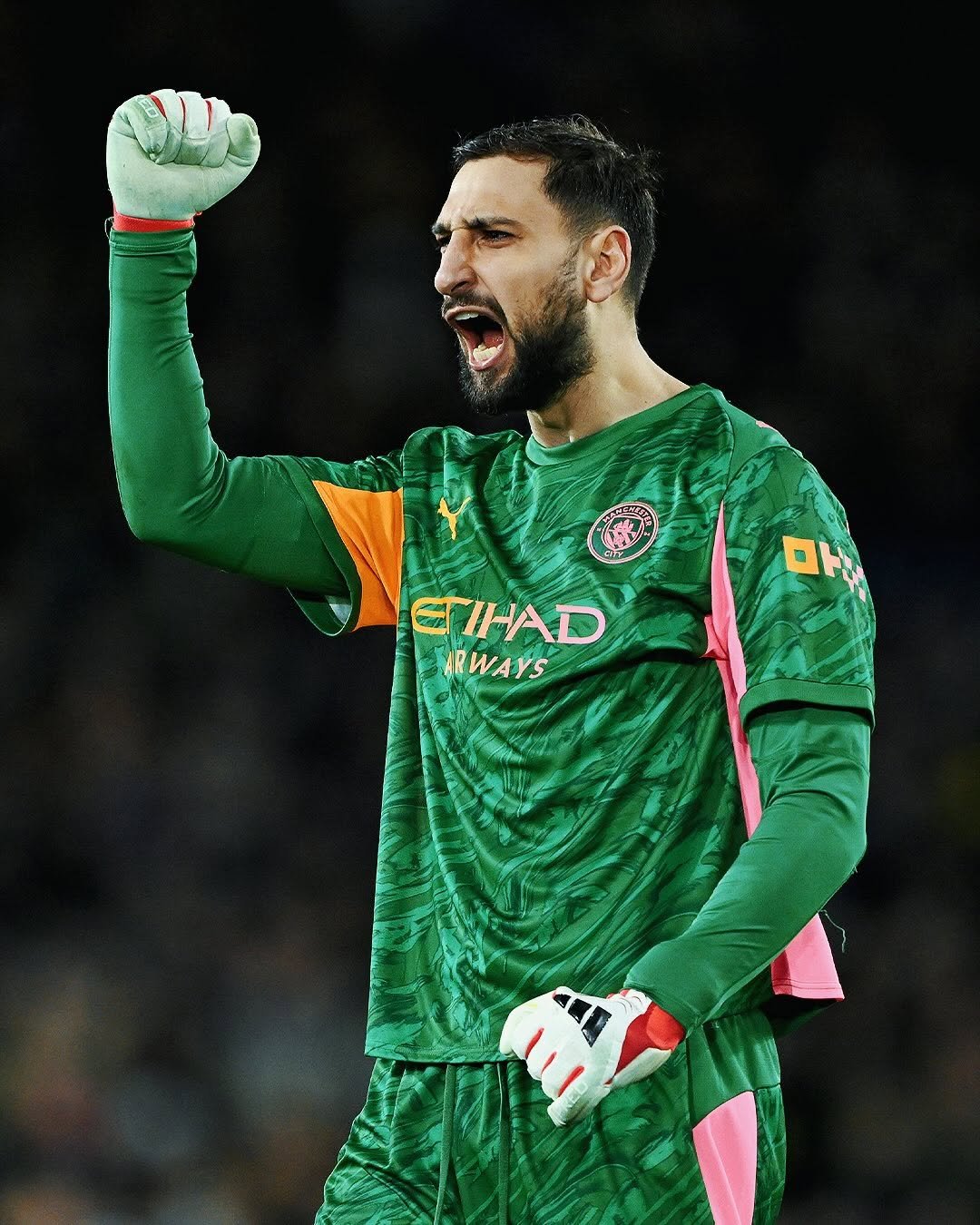 Photo shared by GIANLUIGI DONNARUMMA on February 28, 2026 tagging @mancity. May be an image of ‎football, soccer, cricket, sports equipment, stadium and ‎text that says '‎送 ום ETIHAD ARWAYS I1‎'‎‎.