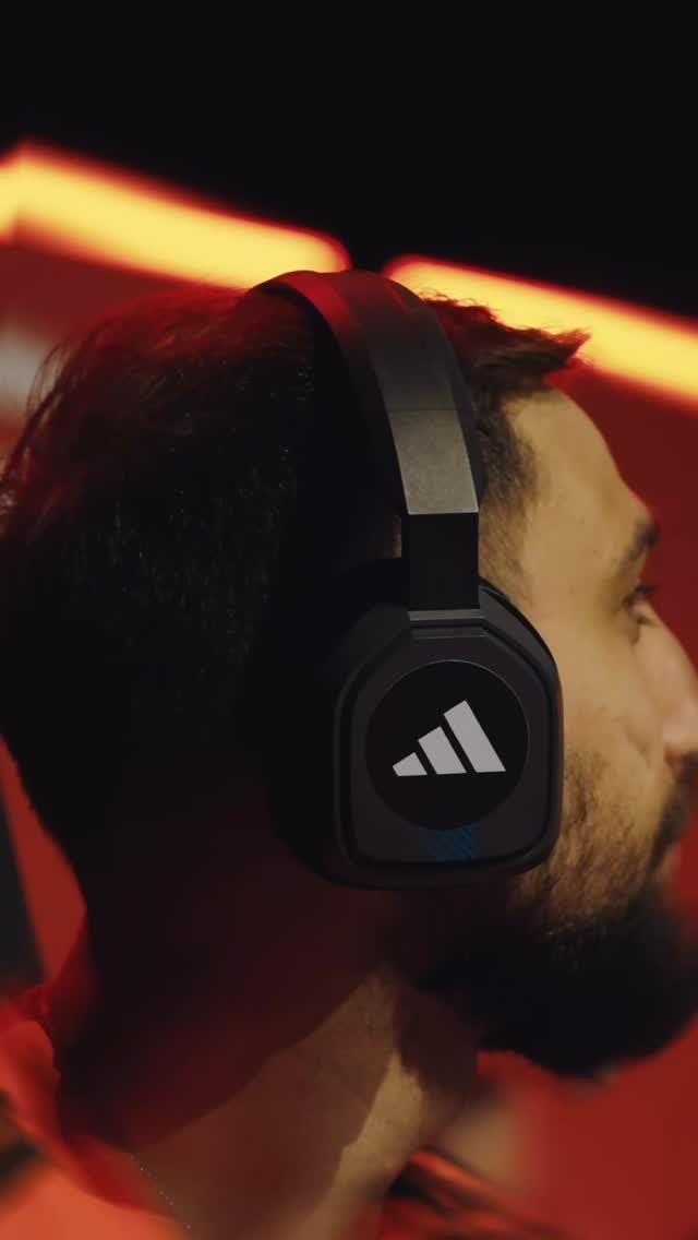 donnarumma 게시물 이미지: Control and composure at all times 🎮