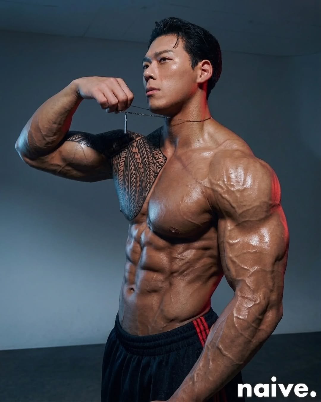 donutman_jw 게시물 이미지: 정말 멋지네요💪📈 Swipe left🔚 
Model:- @donutman_jw
DM...