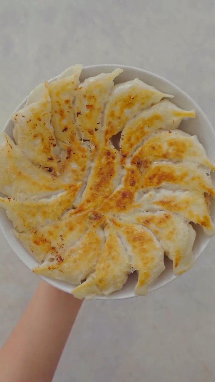 doobydobap 게시물 이미지: Happy New Year Doobies 🥳
dumpling...