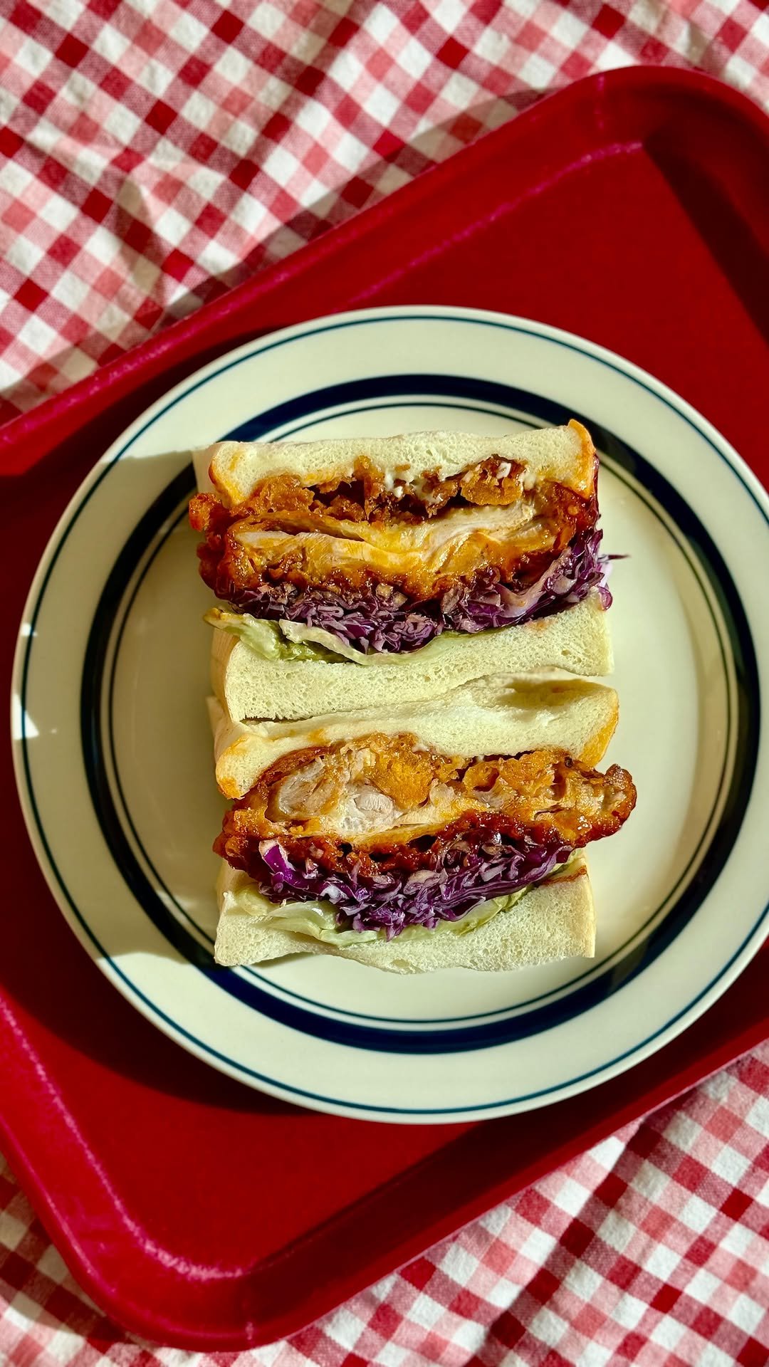 doobydobap 게시물 이미지: Spicy Korean Chick Sandwich 🥵🌶️🐣🥪You can buy...