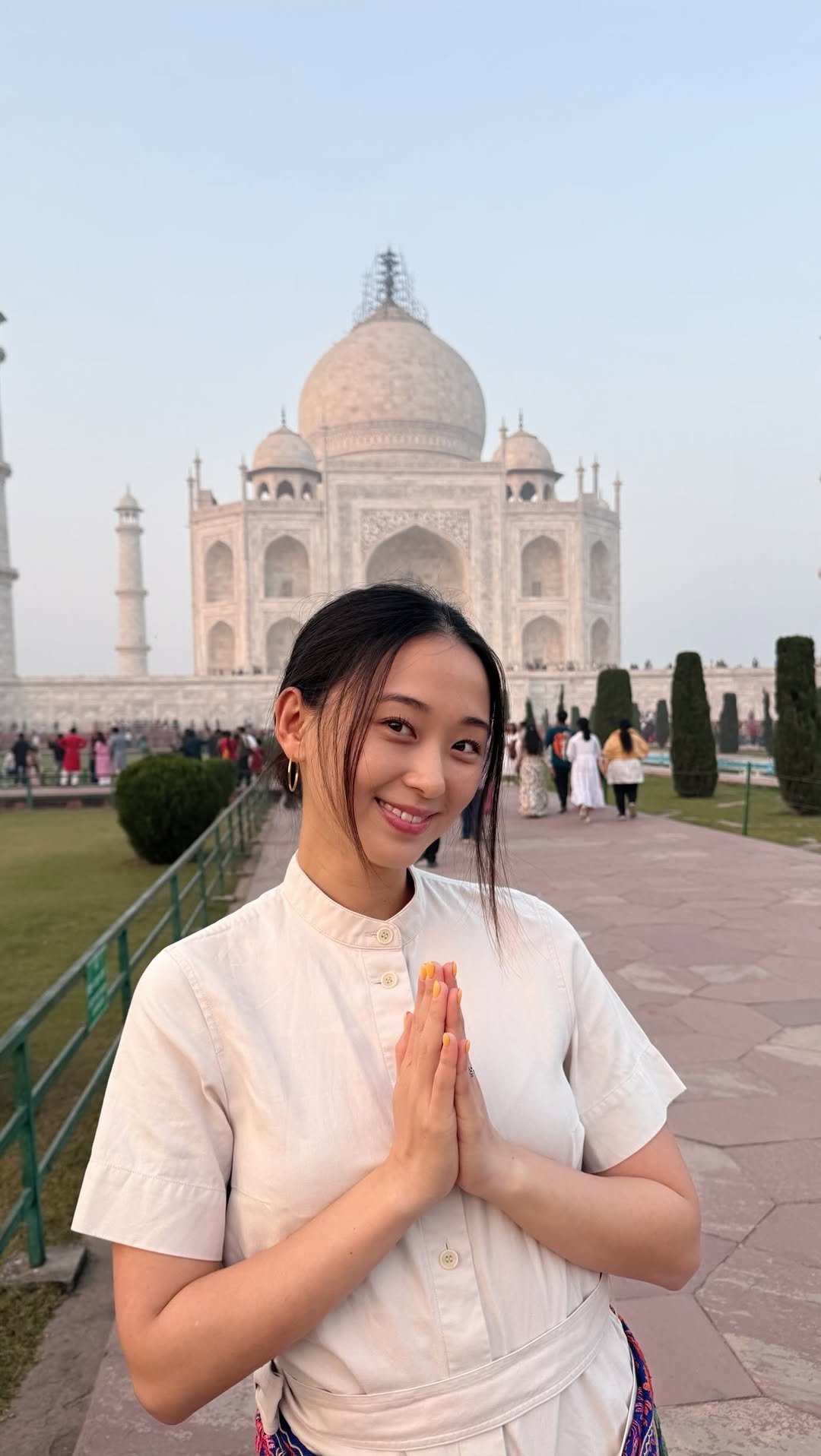 doobydobap 게시물 이미지: POV: you’re at the Taj Mahal traveling with...
