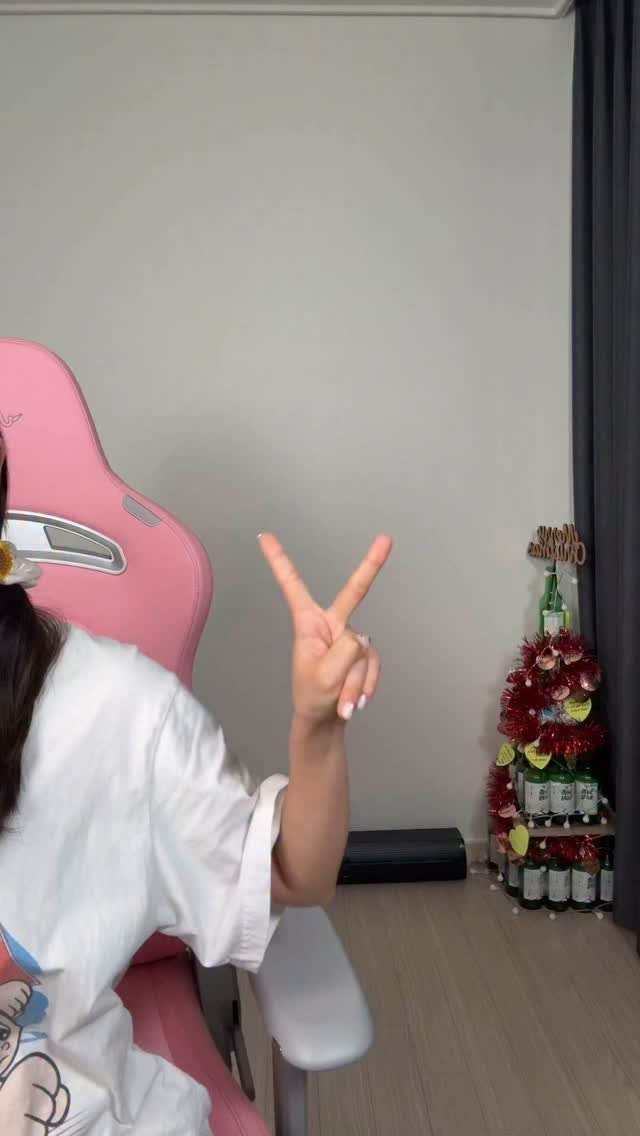 dookongc 게시물 이미지: 이러고 밖에 나가면 어떻게 될까요? What do u think will...