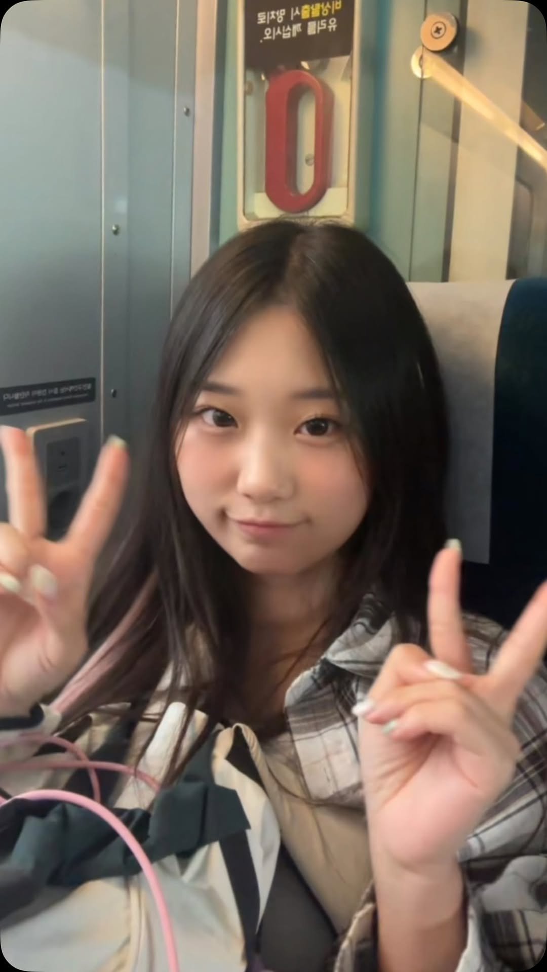 dookongc 게시물 이미지: 기차에 아기가 타고 있나 봐요!! A baby must be in this...