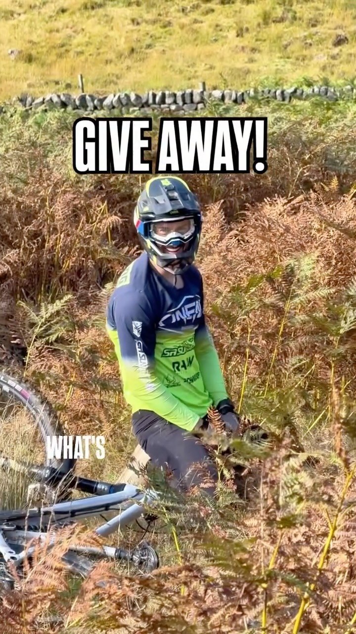 downhill24h 게시물 이미지: 🎉 GIVEAWAY TIME! 🎉

These B-55 goggles could...