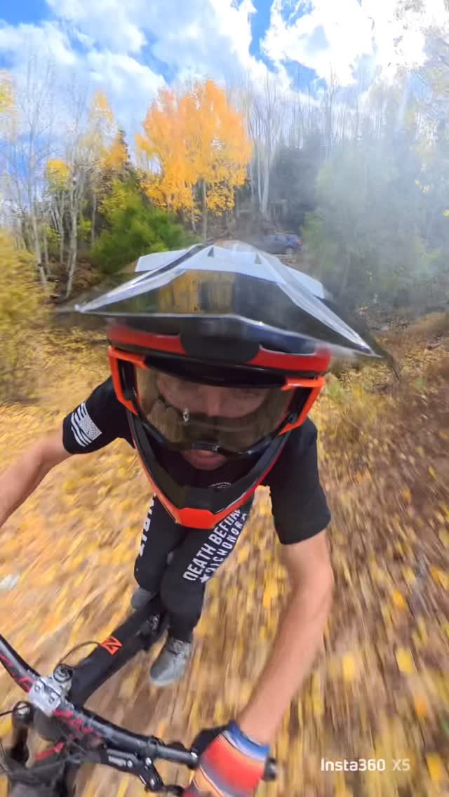 downhill24h 게시물 이미지: Threading the Tires 🧵

[Shot on the @insta360...