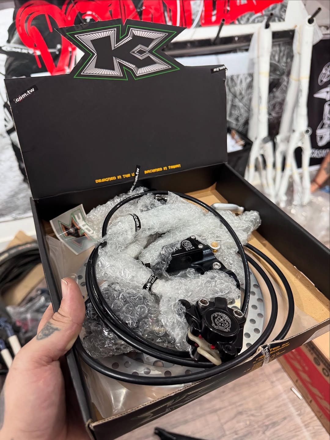 Photo by Casadownhill peças on December 04, 2025. May be an image of skull, tambourine, necklace and text.