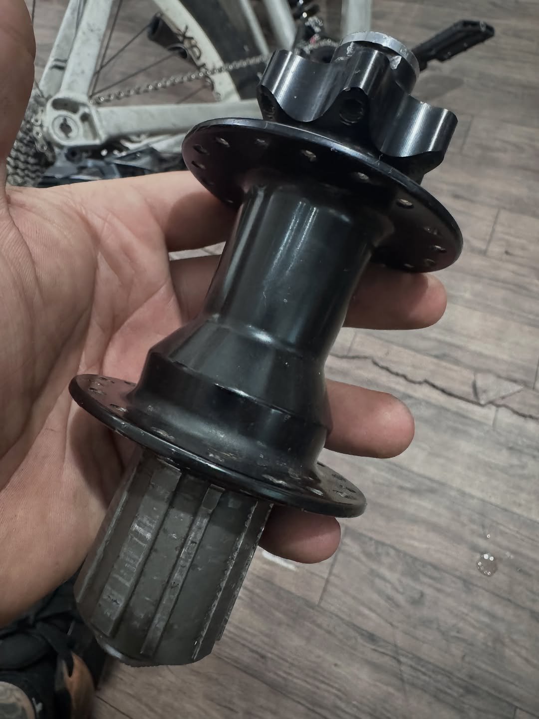 downhillhouseparts 게시물 이미지: R$250
Cubo 12x148 36f
Fórmula padrão gringo