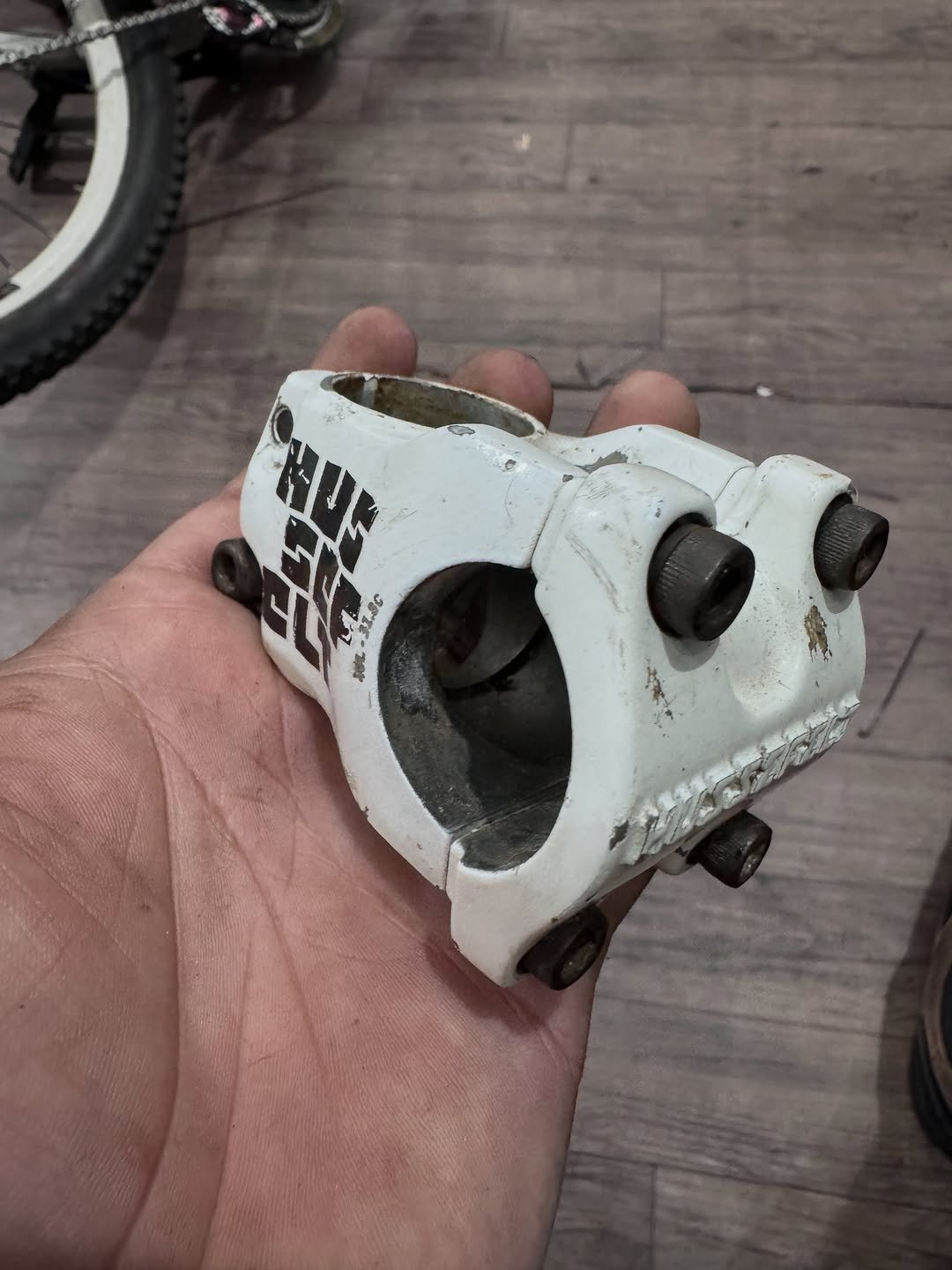 downhillhouseparts 게시물 이미지: R$120
Truvativ hussefelt 31.8mm