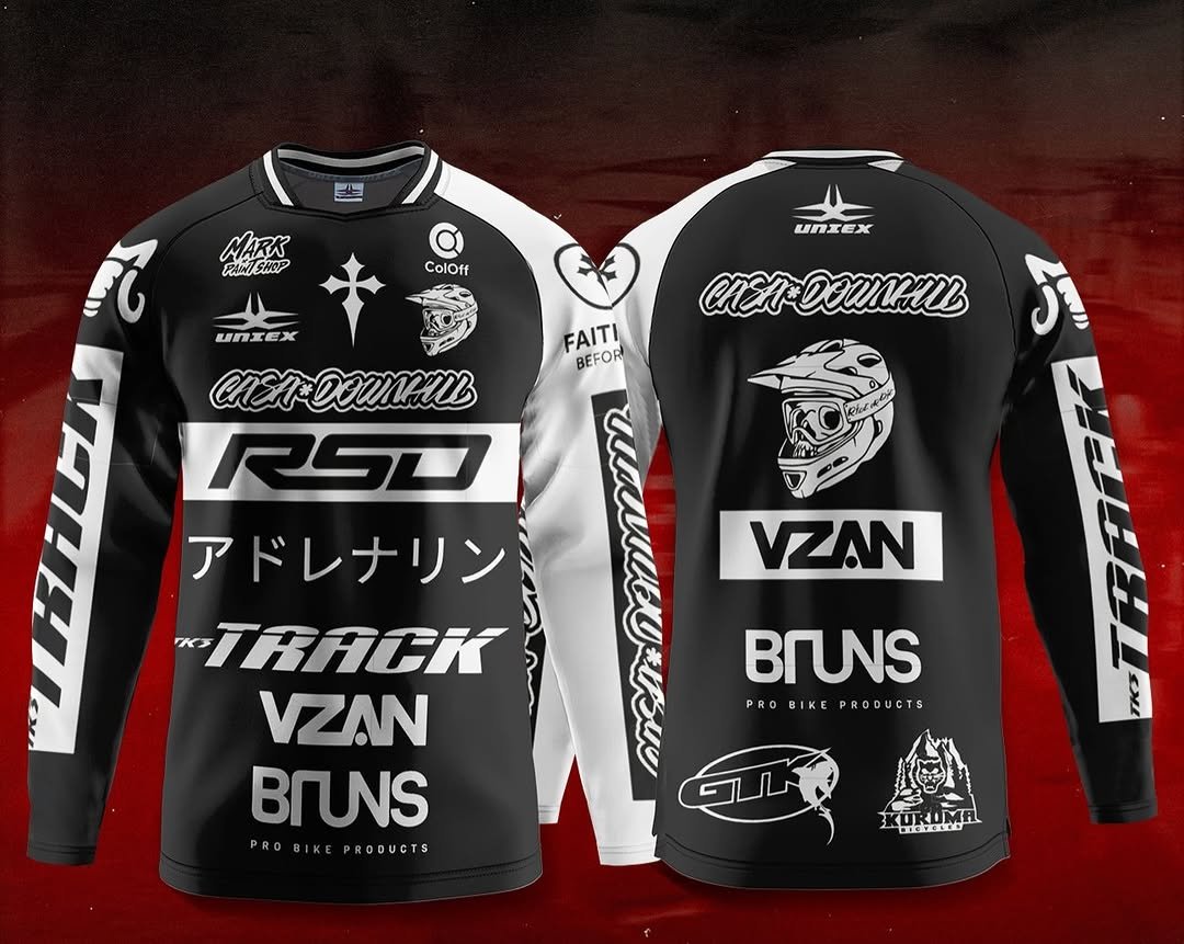 Photo by Casadownhill peças on November 26, 2025. May be an image of sports equipment, sportswear and text.