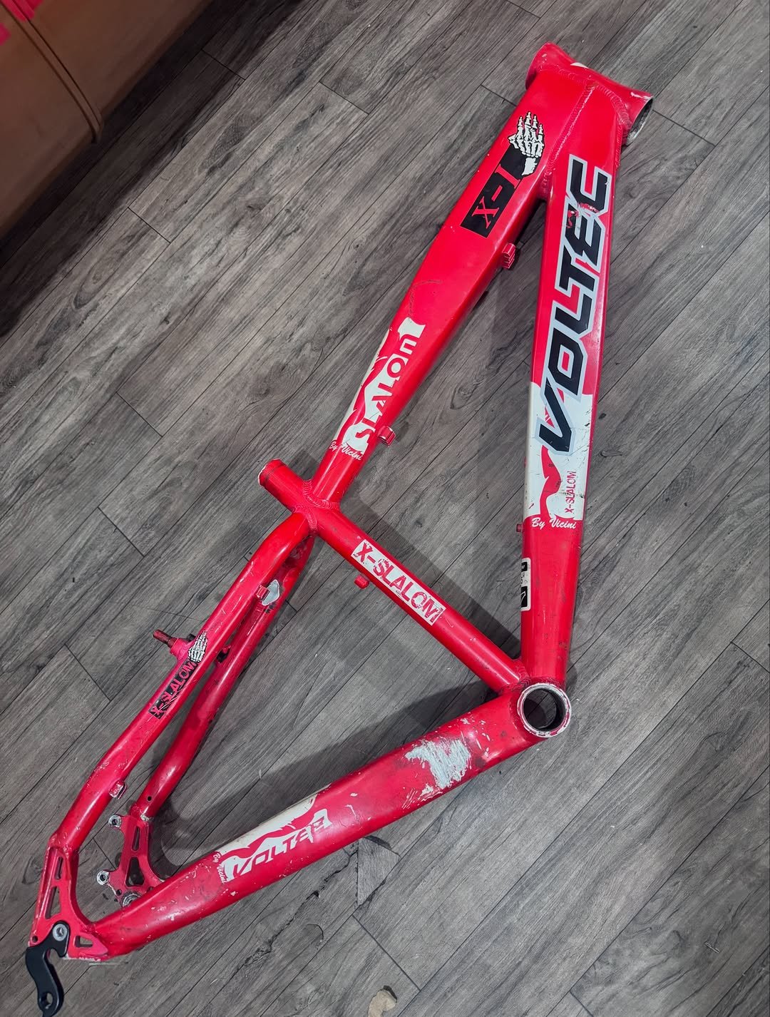 downhillhouseparts 게시물 이미지: R$650
Voltec slalom x1 
Sem detalhes