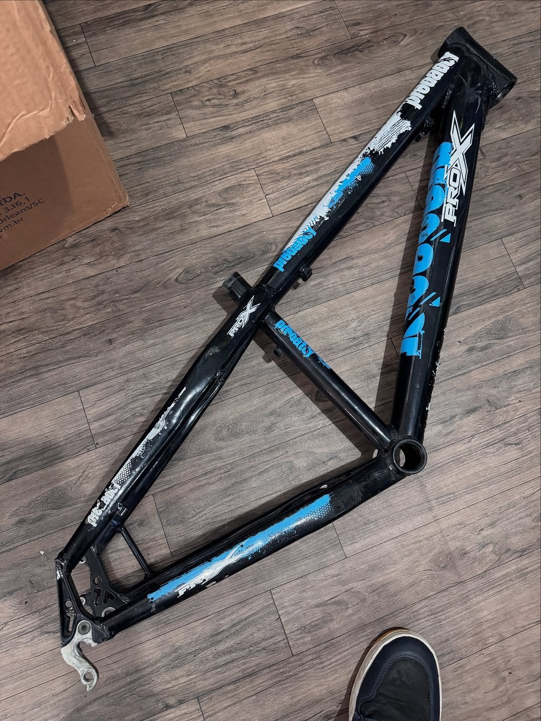 Photo by Casadownhill peças on January 10, 2026. May be an image of bicycle and text.