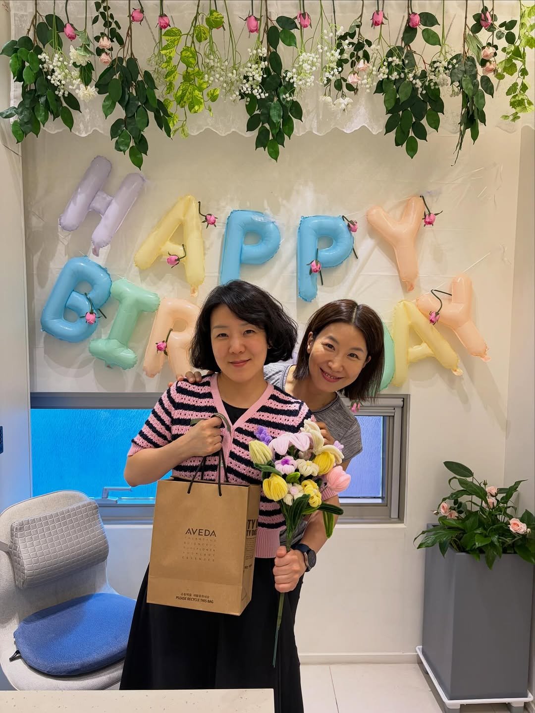 dr.pureen 게시물 이미지: 변함없이 퓨린피부과를 오랜시간 빛내주는 이유나원장님
생일축하해요
더 행복하고...