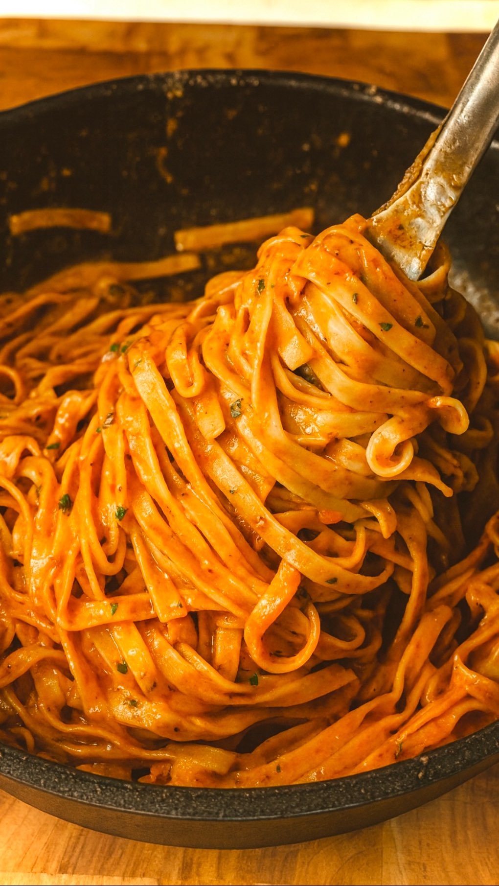 dr.vegan 게시물 이미지: Roasted Tomato Garlic Butter Pasta 🍅🧈

What...