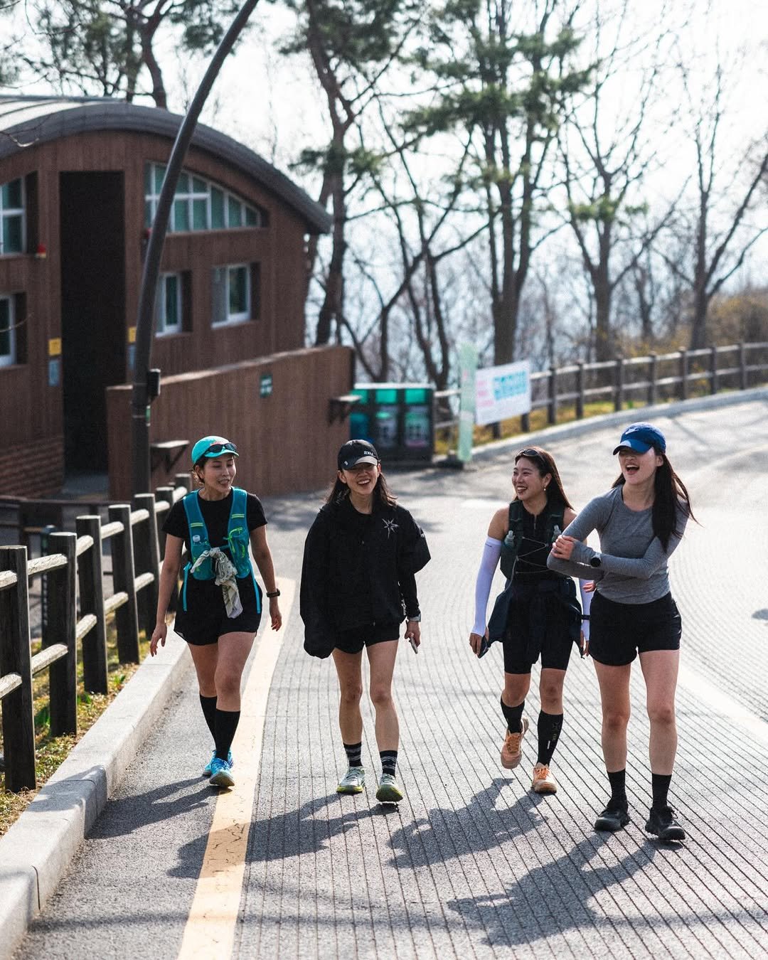 dr_baechu 게시물 이미지: 더 많은 곳을, 더 많은 사람이랑 뛰어보고 싶어🏃‍♀️ 새로운 친구랑 등산약속도...