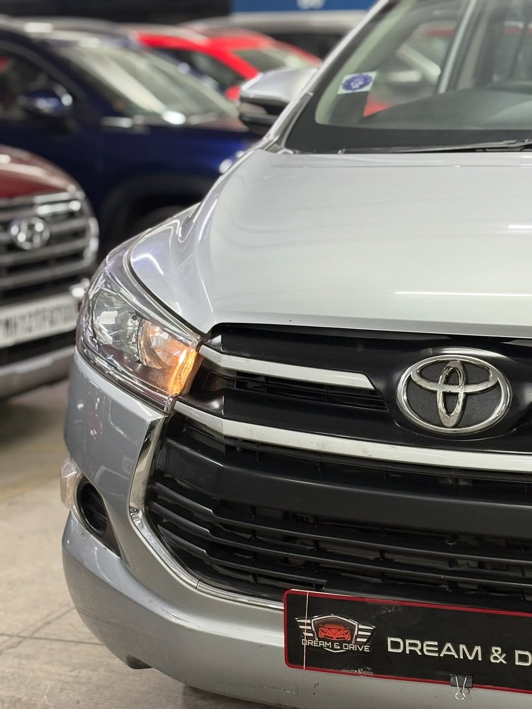 Photo by DREAM & DRIVE on November 15, 2025. May be an image of car, minivan, windshield and text that says '岡 GREAMEORIVE DREAM 一 ORIVE O DREAM & DREAM& &D'.