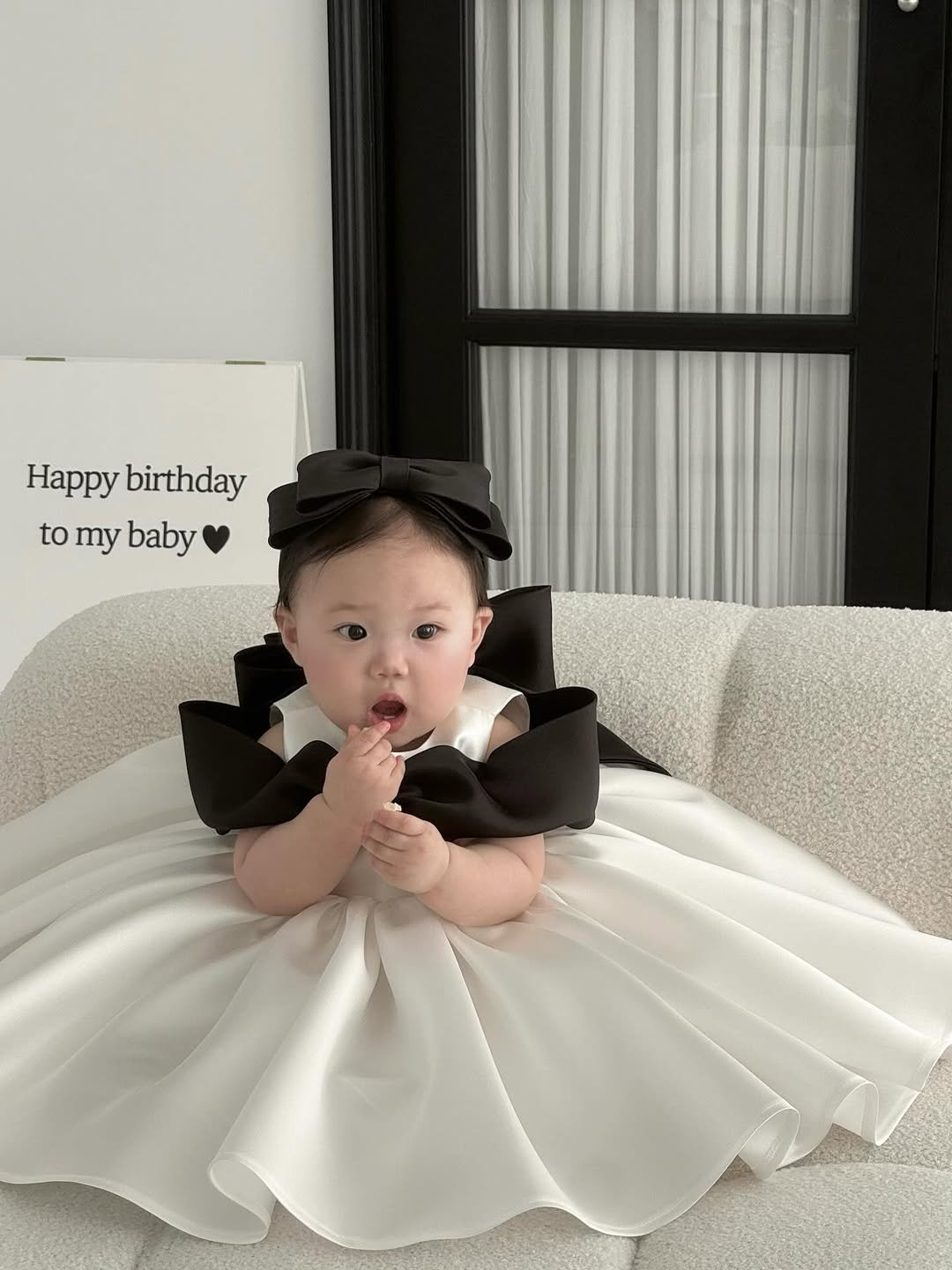Photo by 위룸 Oui room l  돌드레스 돌드레스대여 돌잔치드레스 돌정장 돌수트 화동드레스 주니어드레스 on February 23, 2026. May be an image of baby, bow and text that says 'Happy birthday day to my baby'.