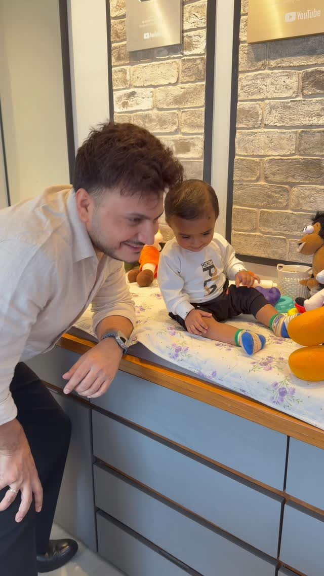 drimranpatelofficial 게시물 이미지: Pyara ghoda 🐴 #drimranpatel