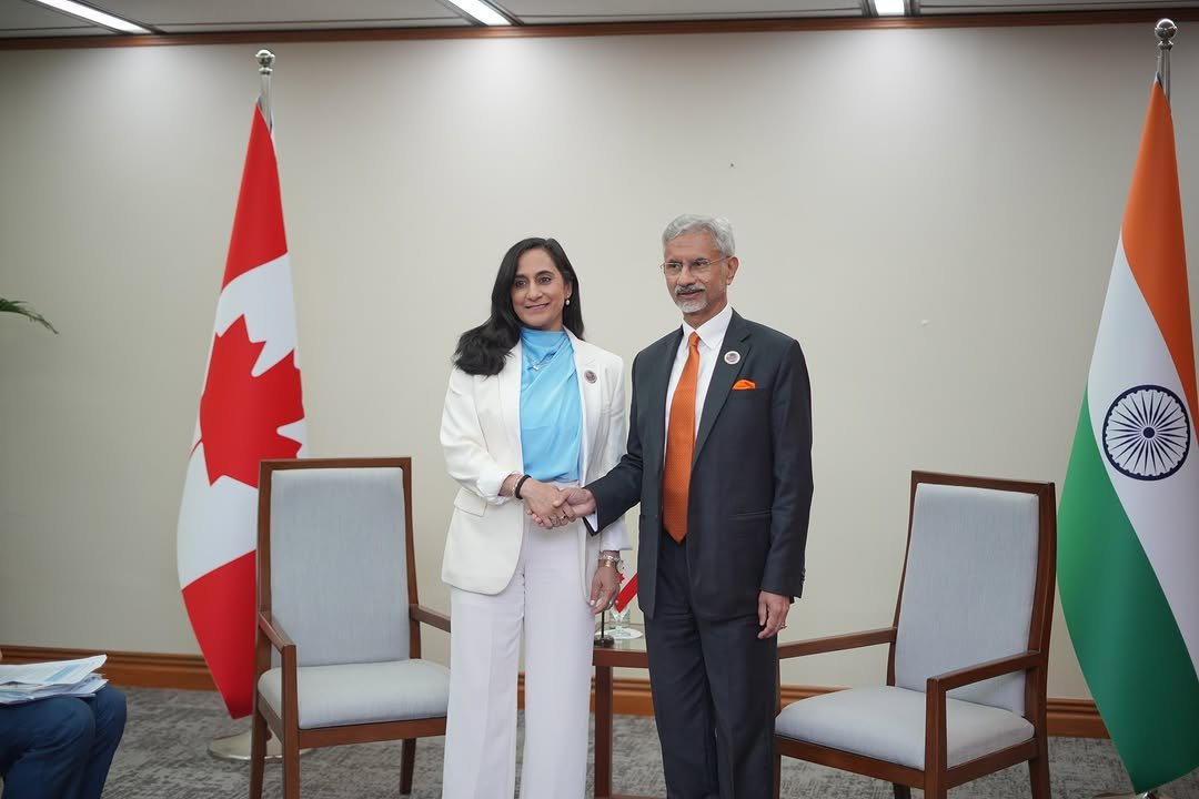 drs.jaishankar 게시물 이미지: Appreciate the discussion with Canada FM...