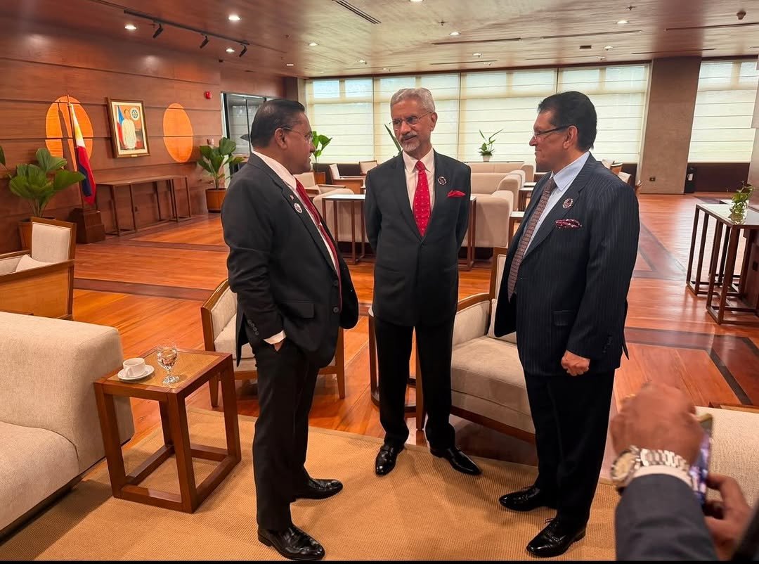 drs.jaishankar 게시물 이미지: Glad to meet FM @vijithaherath.official of Sri...