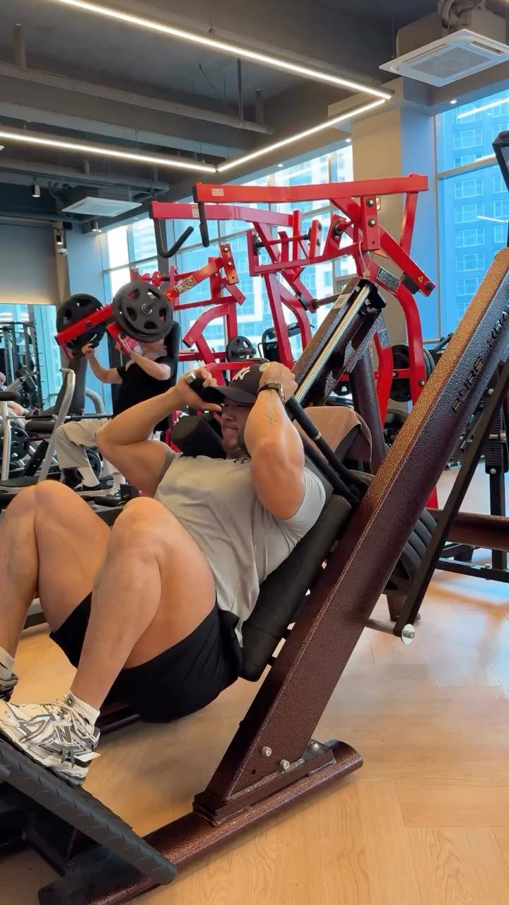 dry_sikk 게시물 이미지: _
하체가 사이즈가 좋아지고싶으면
레인지가 큰 운동 하나씩은 꼭 넣도록...