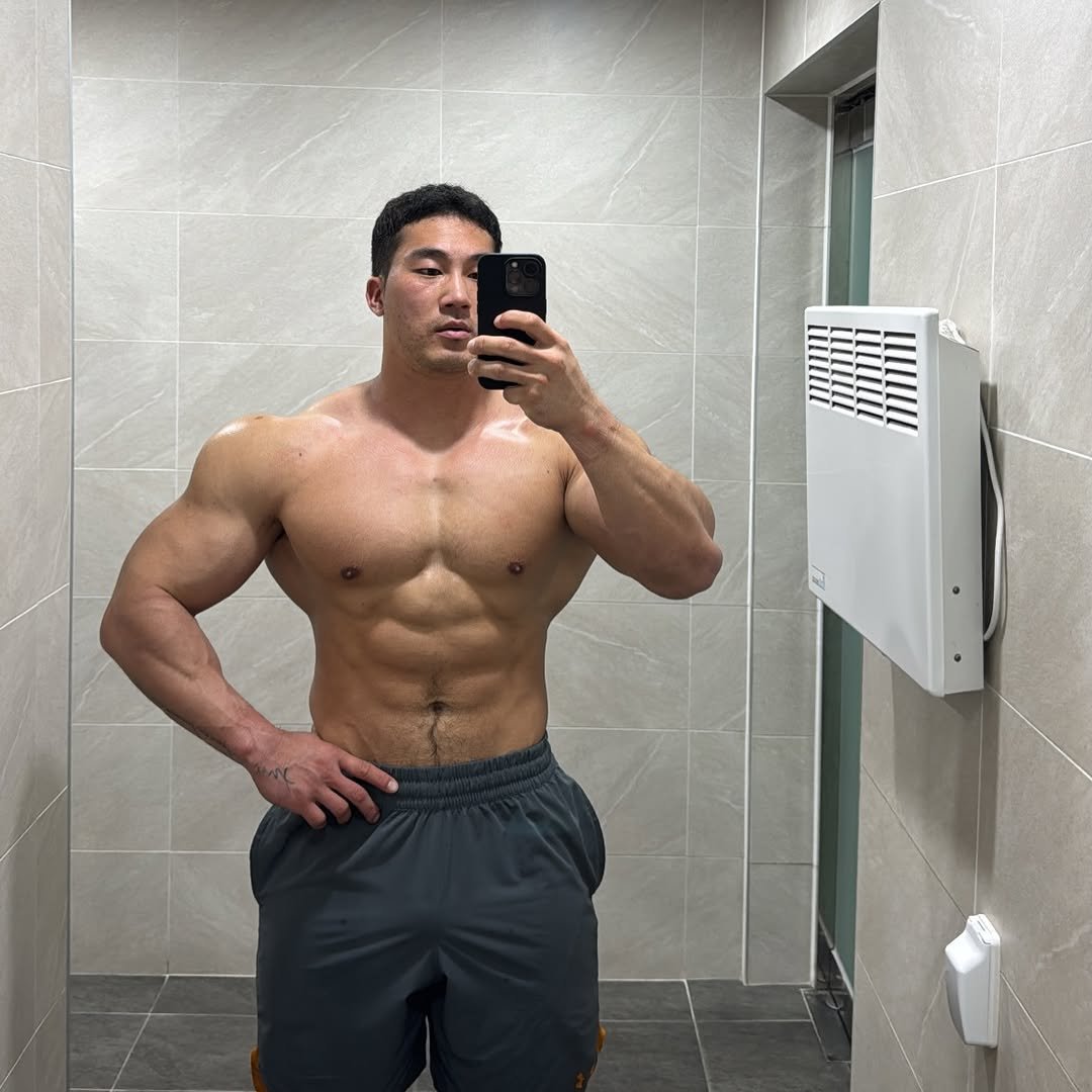 dry_sikk 게시물 이미지: _
바디 체크
100kg 좀만 더 올려보자

반드시이룬다
必成 필성