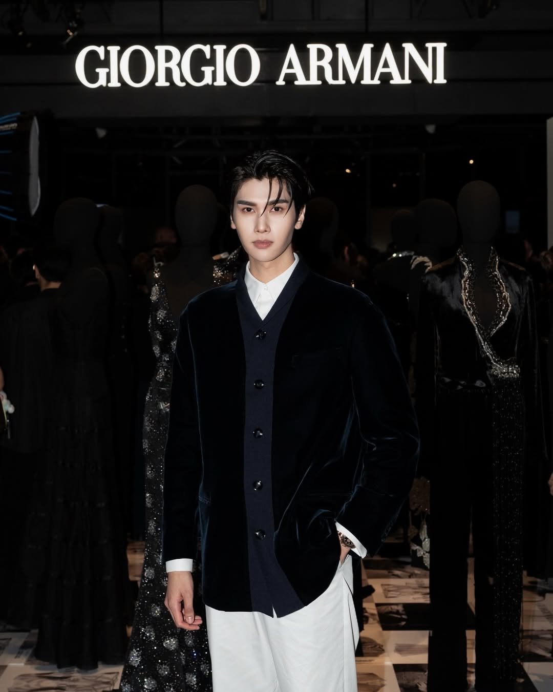 Photo shared by Dunk Natachai B. on November 22, 2025 tagging @giorgioarmani. May be an image of overcoat and text that says 'GIORGIO GIORGIOARMANI ARMANI'.