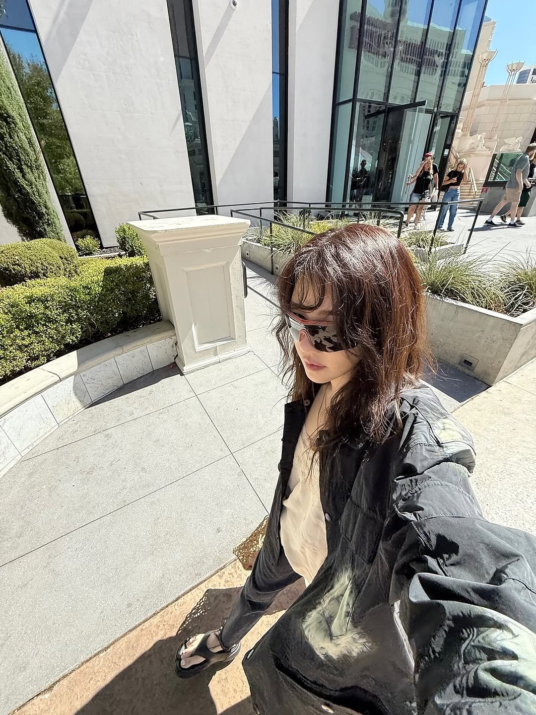 Photo by E.JIAH 이지아 on October 28, 2025. May be an image of fountain and text.