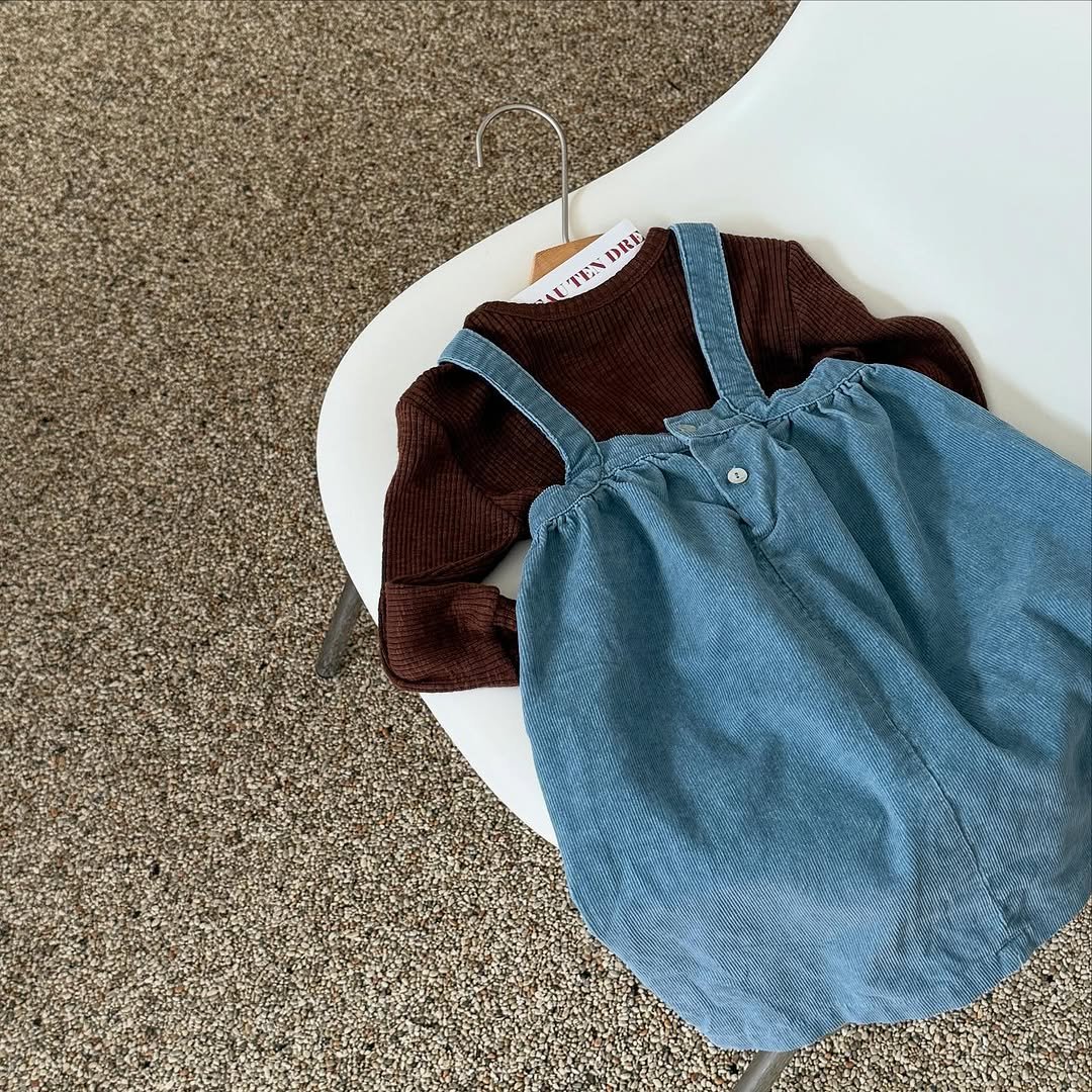 Photo by e t d _ 오땅뜨 on October 16, 2025. May be an image of text.