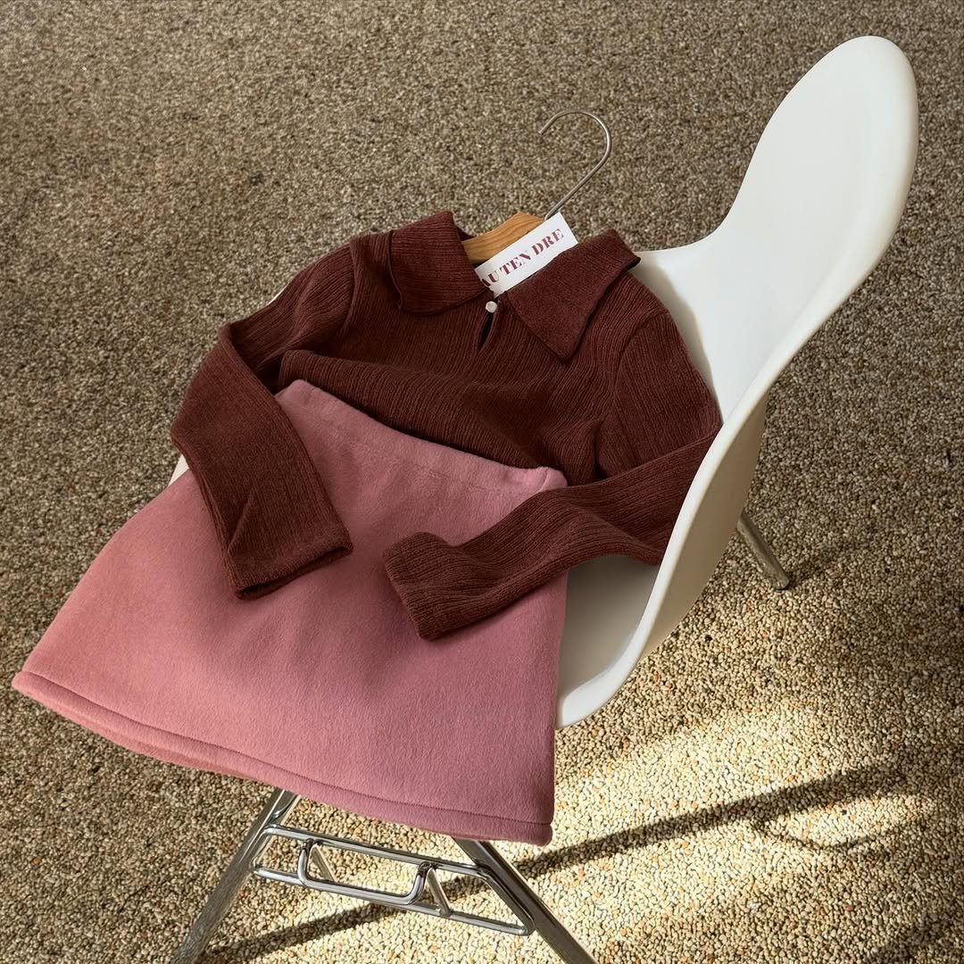 Photo by e t d _ 오땅뜨 on December 02, 2025. May be an image of wool and text.