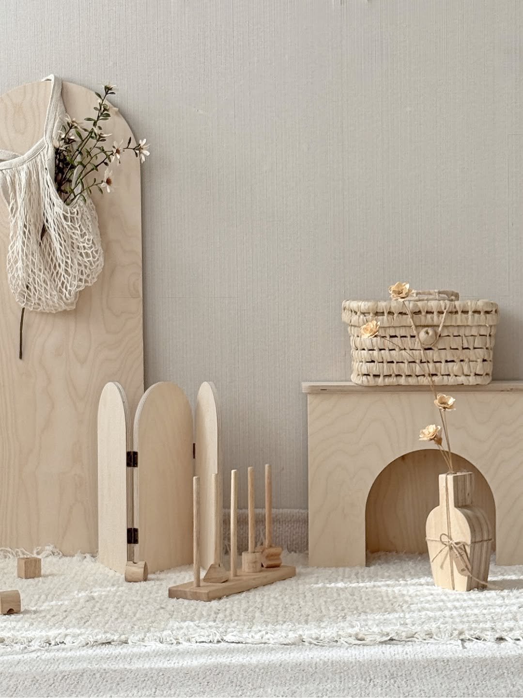 Photo by 하은맘ㅣ집꾸미기•인테리어•감성필터 on November 08, 2025. May be an image of carpet, rack and text.