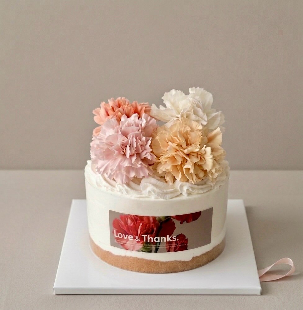 e_eun_bakery 게시물 이미지: ㅡ
가정의 달 시즌 한정 생화 카네이션 케이크

소중한 분께 감사의 마음을 전하는...