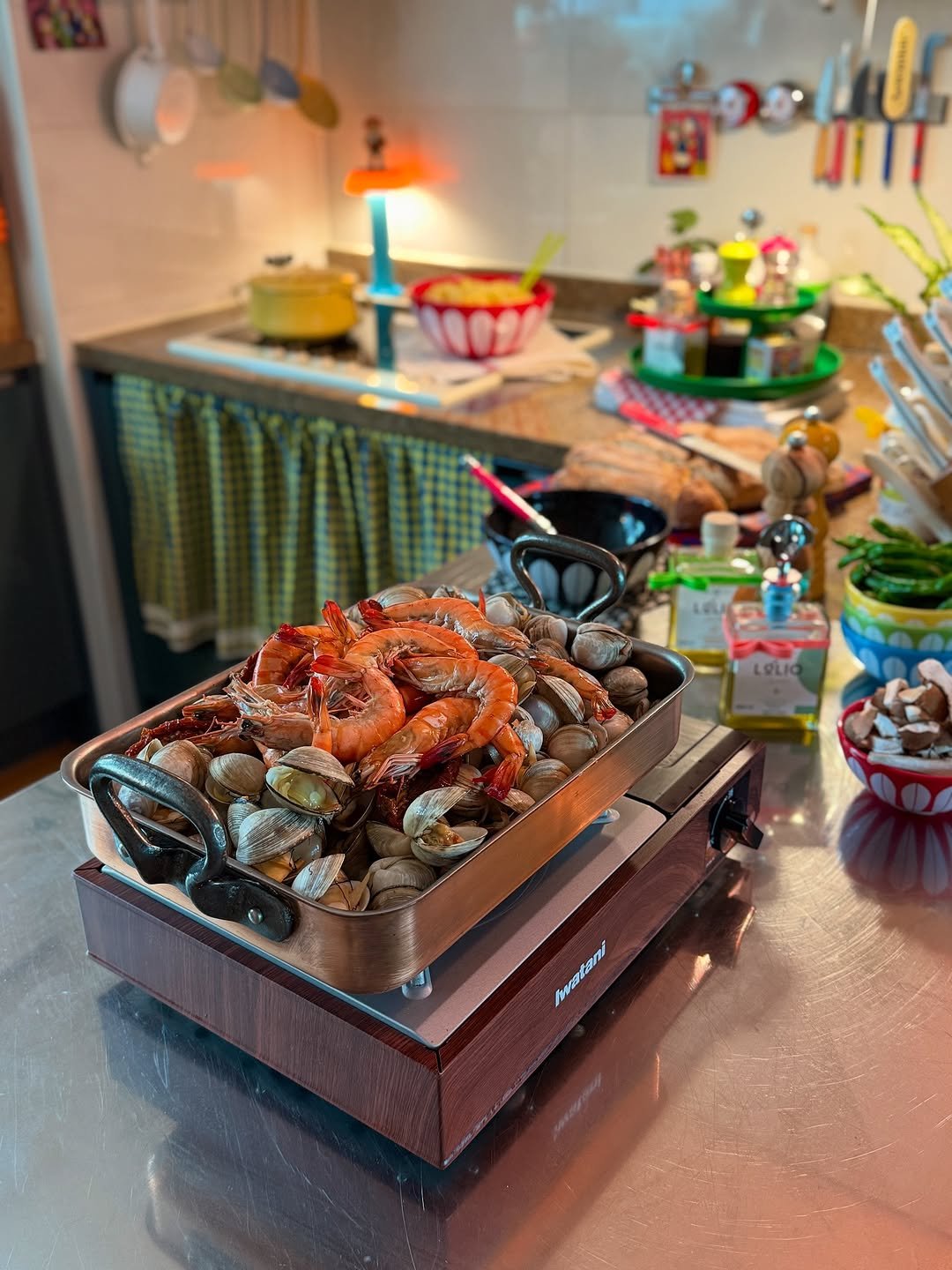 Photo by 마마혜정 mama hyejung on August 17, 2025. May be an image of buffet and text.