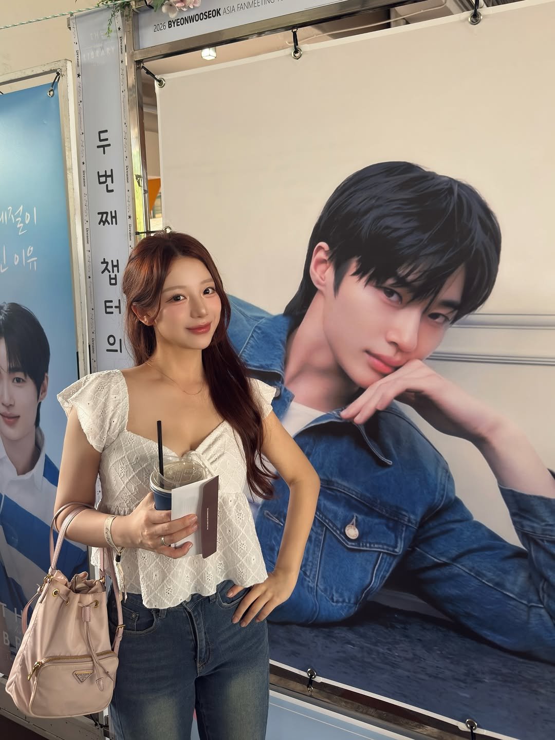 e_pyo3o 게시물 이미지: 계란말이도 잘하는 변우석 실존•••⭐️

호에 ㅇ0ㅇ

코 앞에서 본 실물 후기 =...