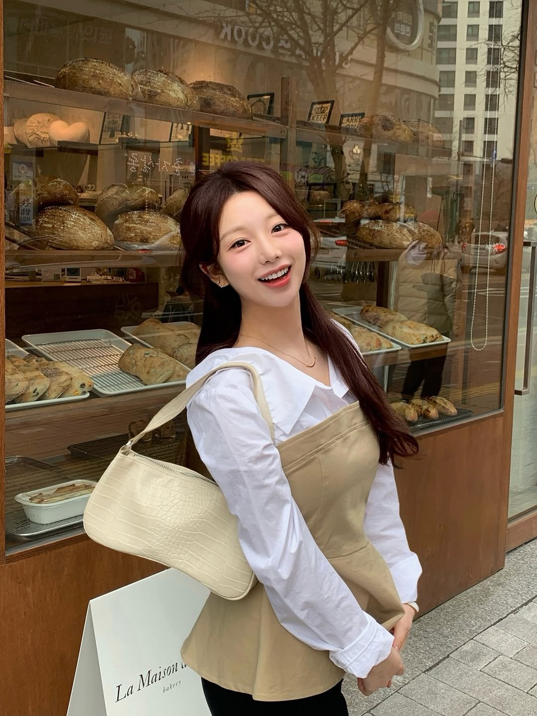 Photo shared by 은표 ෆ | 간호사 탈출ing~,,, on April 08, 2026 tagging @by_merry_on. May be an image of baguette and text.