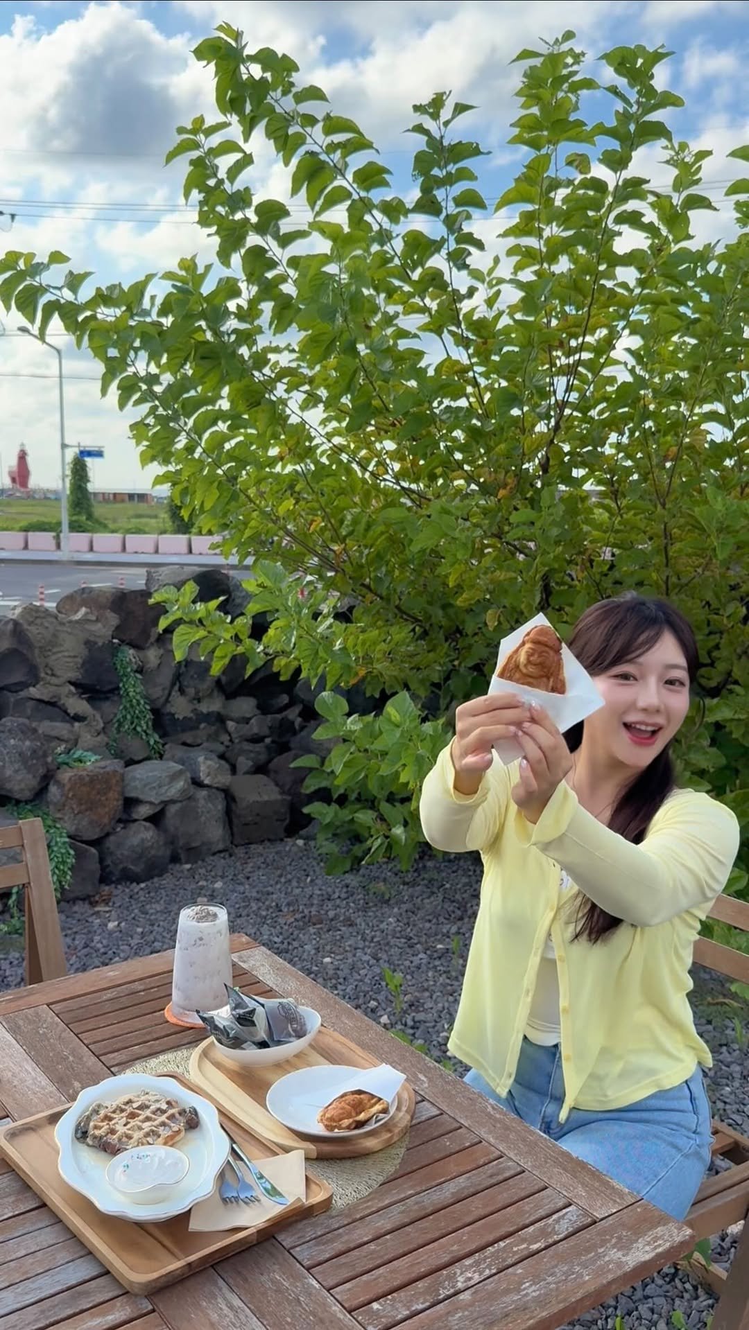 e_pyo3o 게시물 이미지: 이호테우 도보 3분거리에 위치한 카페⭐️

#카페오믈락 #제주이호카페

제주도 여행...