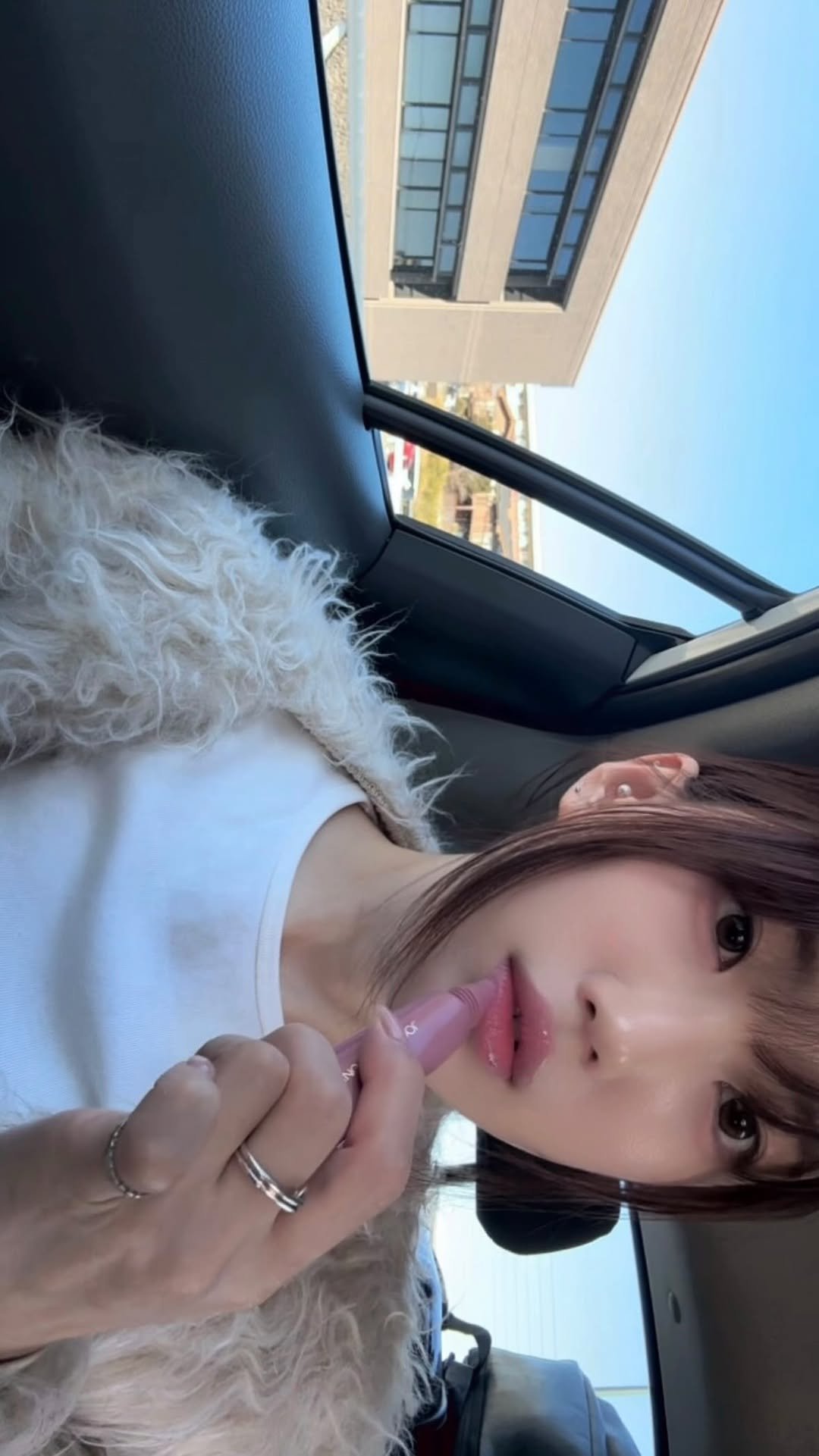 e_seeek 게시물 이미지: 이번에 인터넷 면세로 구매한 립이 너무 만족!!!!
일본에서 이동중에 찍어본...