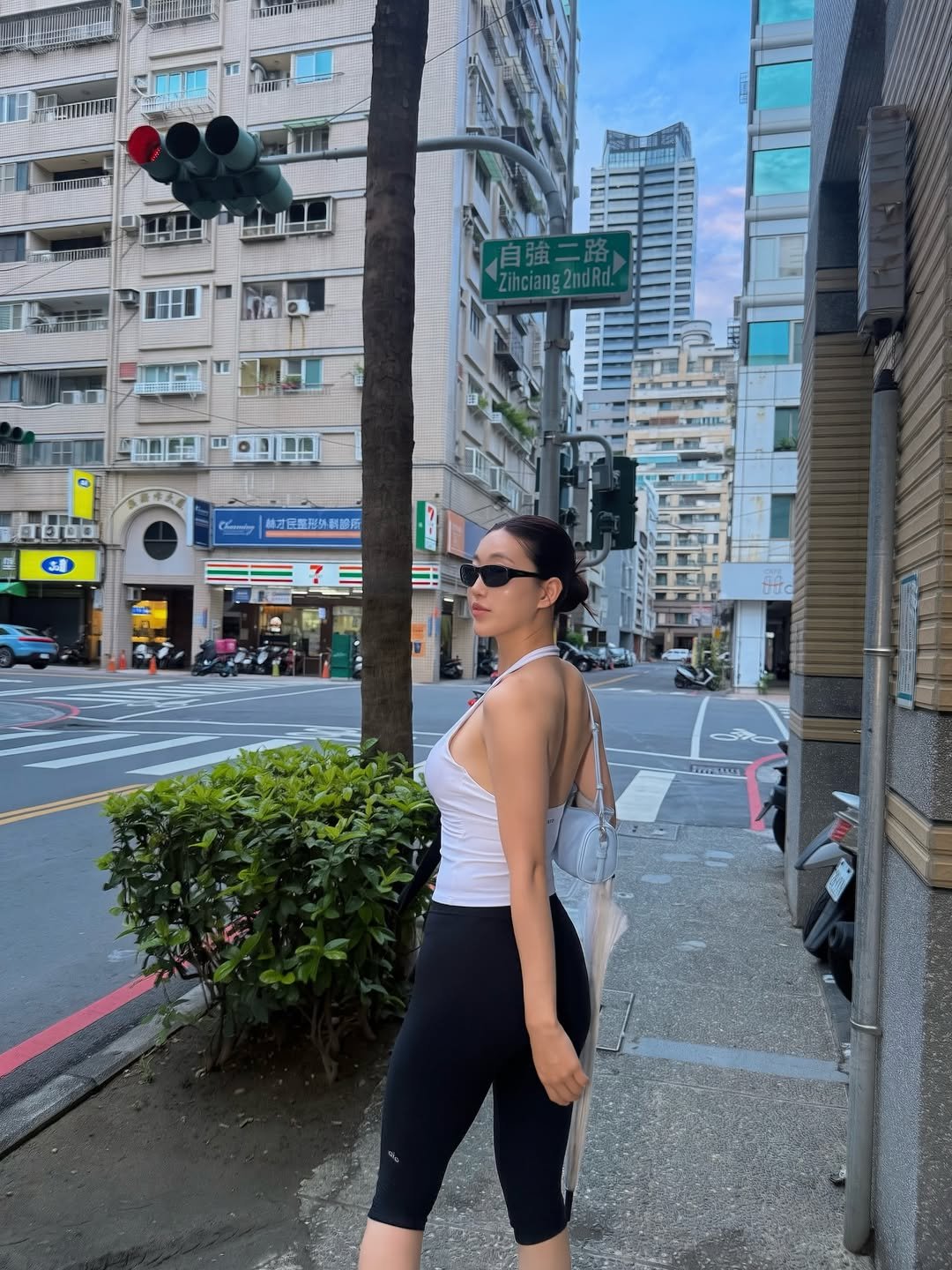 e_seeek 게시물 이미지: 덥고 습할땐 슬릭번이 최고다..🌴😎🩵