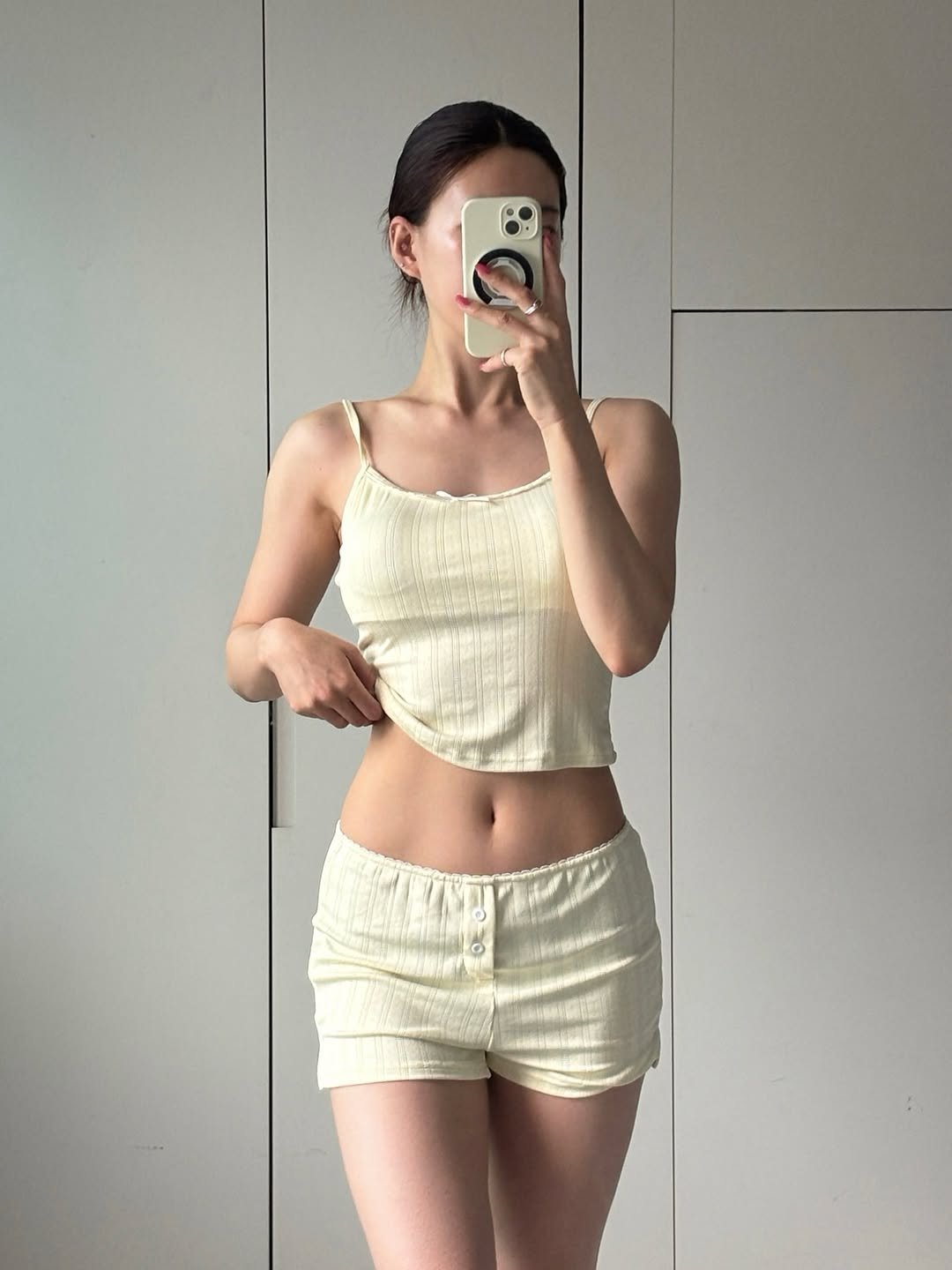 e_seeek 게시물 이미지: 지난주보다 확실히 붓기가 빠진 게 보이는 눈바디 체크! 🍋✨
딱 여름 한정 몸매로...