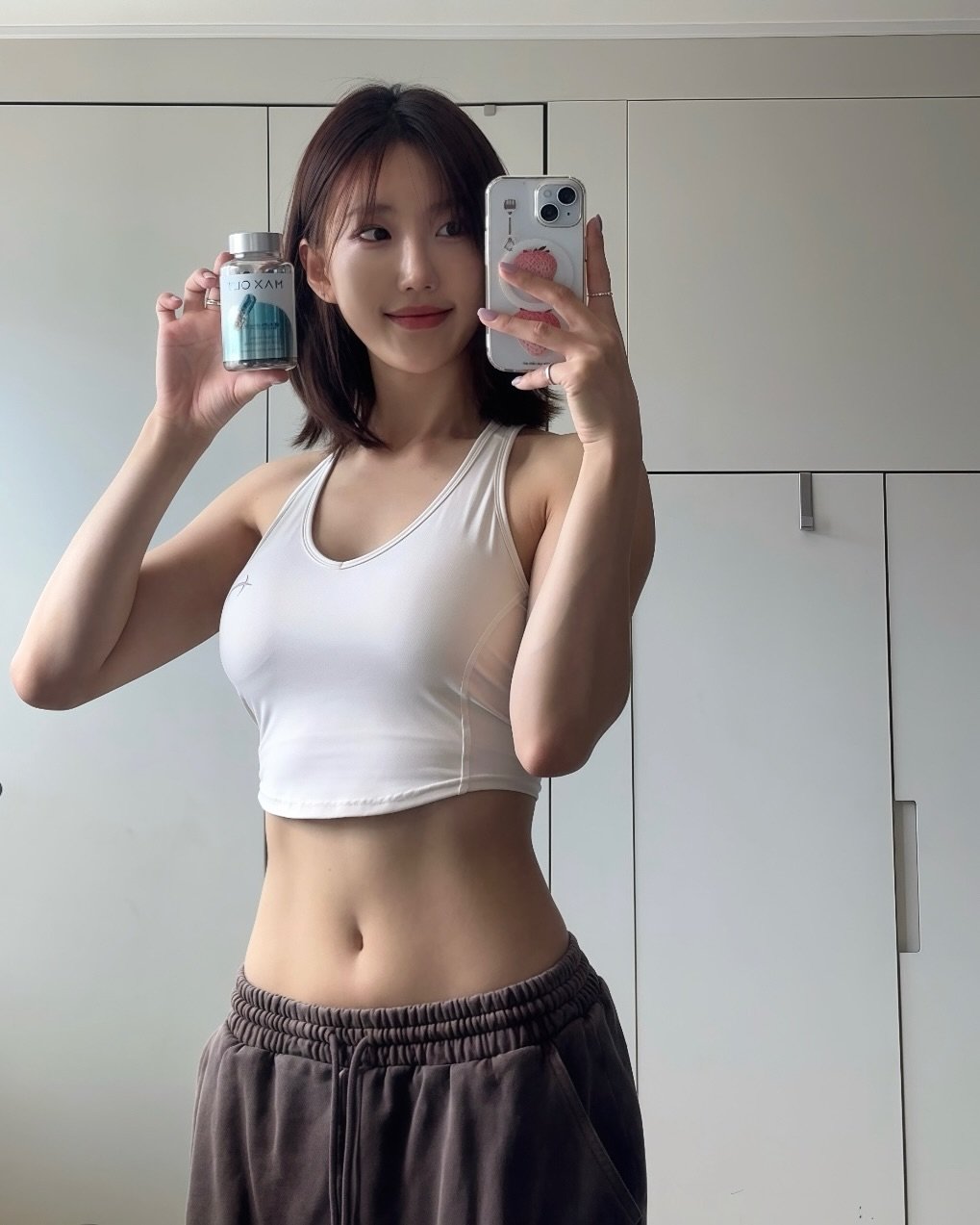 Photo shared by 이식로그🫧 on July 30, 2025 tagging @healthhelper.kr. May be an image of 1 person and text.