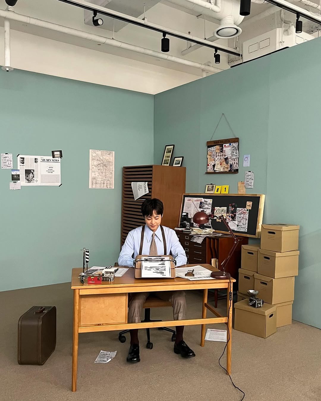 Photo by XIUMIN on September 09, 2025. May be an image of studying, bureau and office.