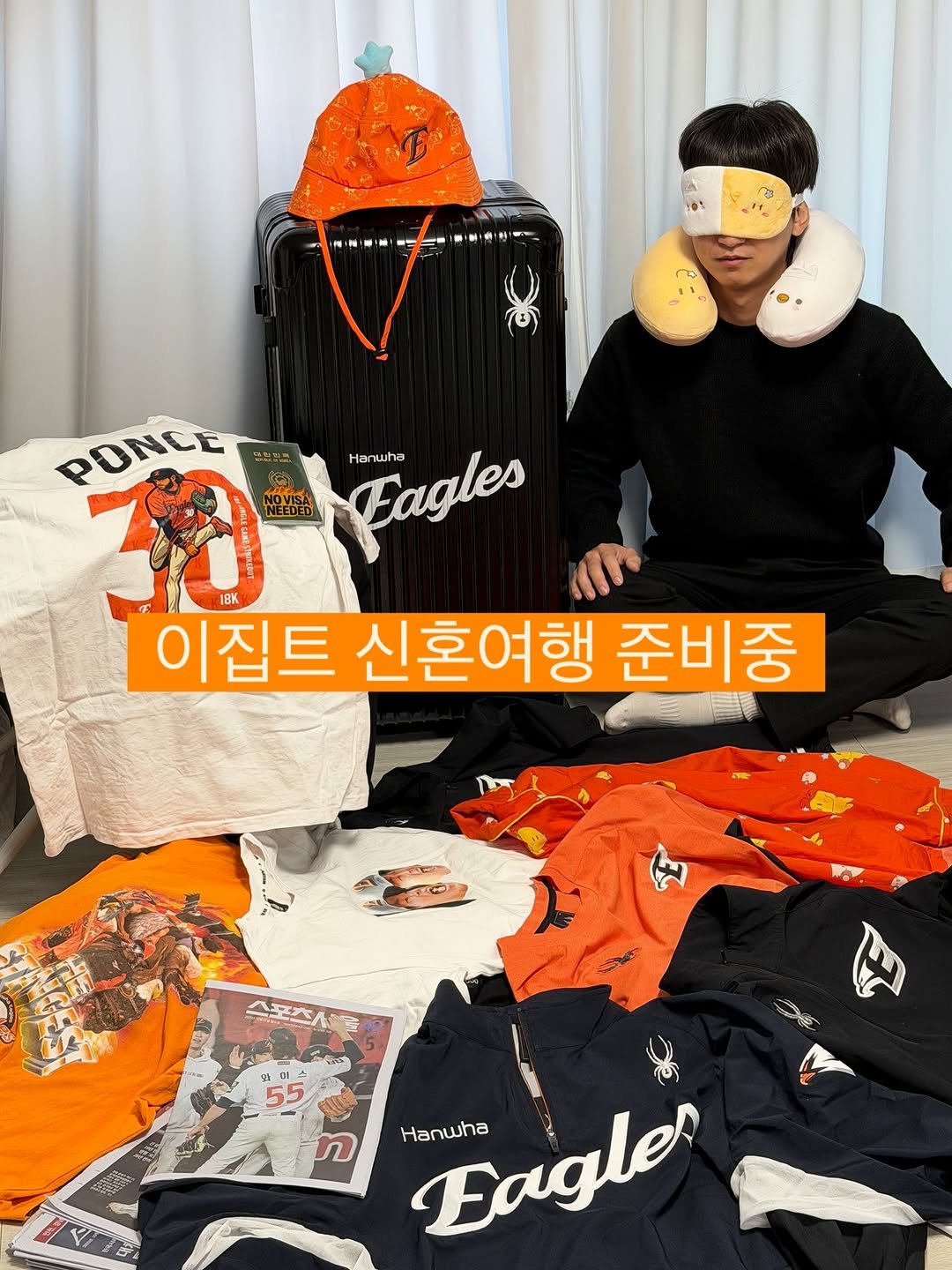 Photo by 이글스토리ㅣ한화의 이야기를 들려줄게 on November 02, 2025. May be an image of ‎eagle, football helmet, banner, lego and ‎text that says '‎E TN PONCE F0 agles 18K Bagles Hanwha 이집트 신혼여행 준비중 3 55 楽 מ Hanwha Fagler‎'‎‎.