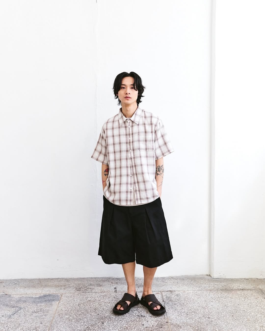 Photo by 이스트서비스샵 on March 26, 2026. May be an image of shorts, kilt and text.