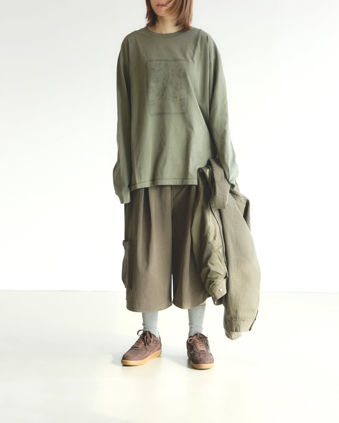 Photo by 이스트서비스샵 on February 01, 2026. May be an image of parka, drawstring, top and text.