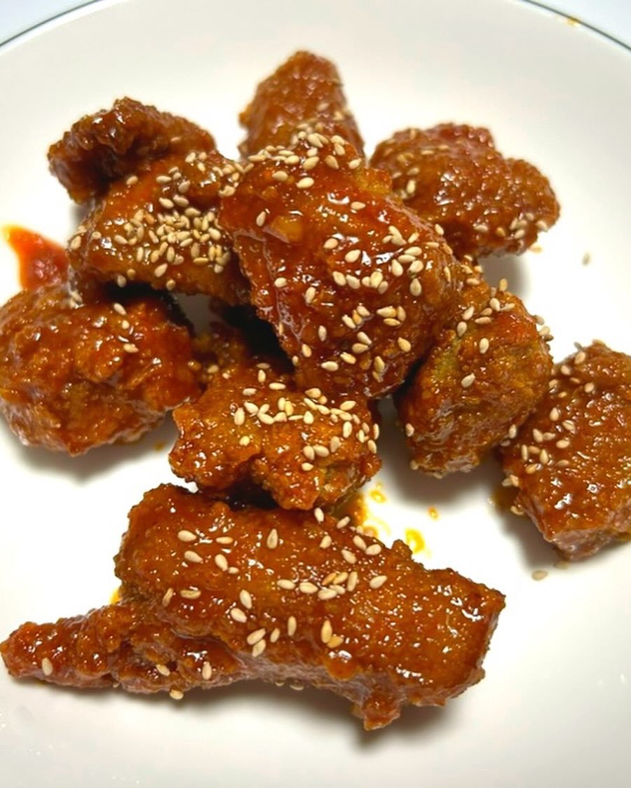 eat_wemeet 게시물 이미지: 🍗위미트 치킨🍗

너무 맛있고 야식땡길때
부담없이 맛있게 먹을 수 있는
위미트...