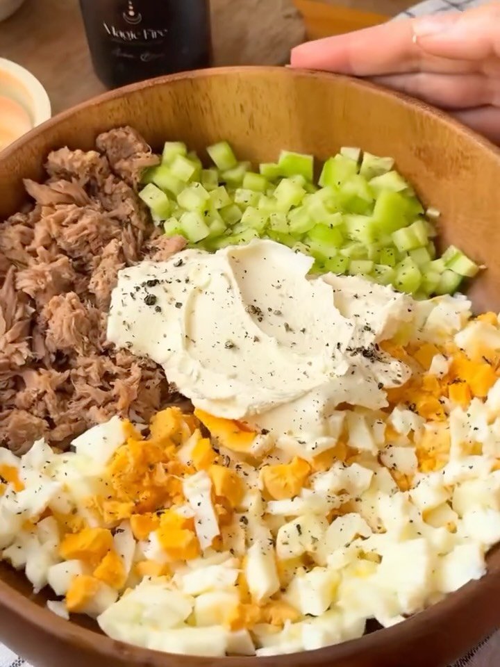 eatinghealthygram 게시물 이미지: Healthy & Quick Tuna Spread 🥒🐟🥚 (via:...
