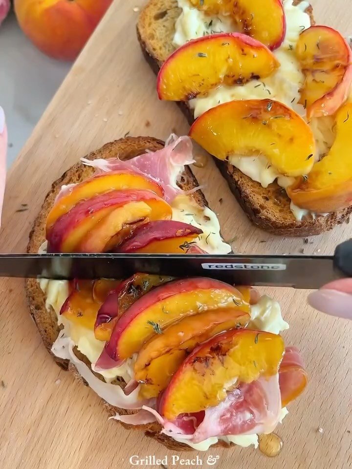 eatinghealthygram 게시물 이미지: Grilled Peach & Camembert Tartine (via:...