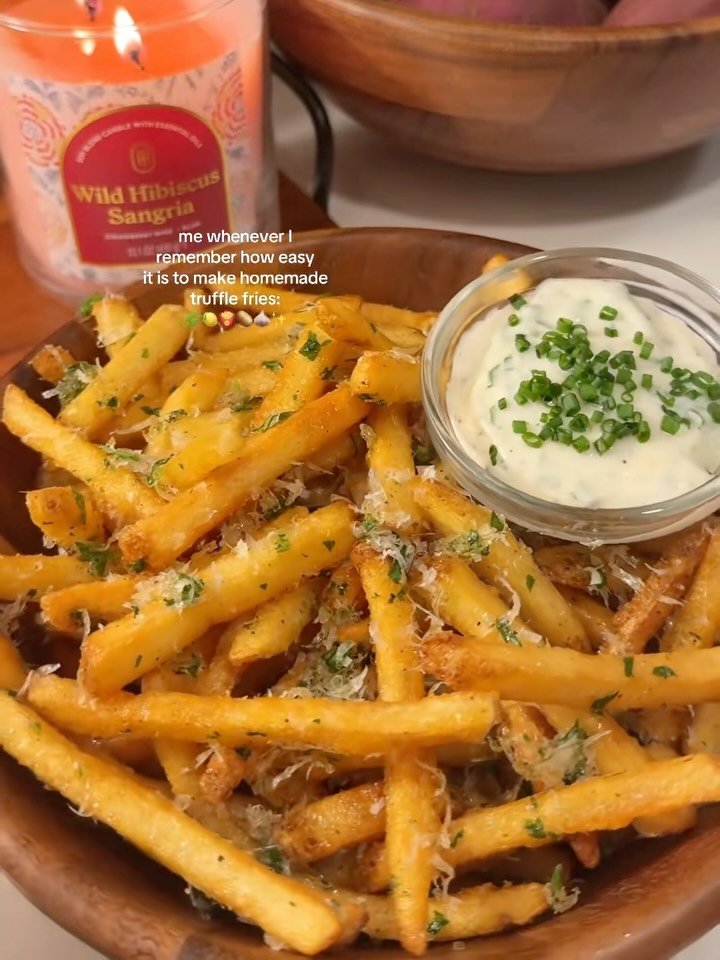 eatinghealthytoday 게시물 이미지: Homemade Truffle Fries with Garlic Herb Aioli...